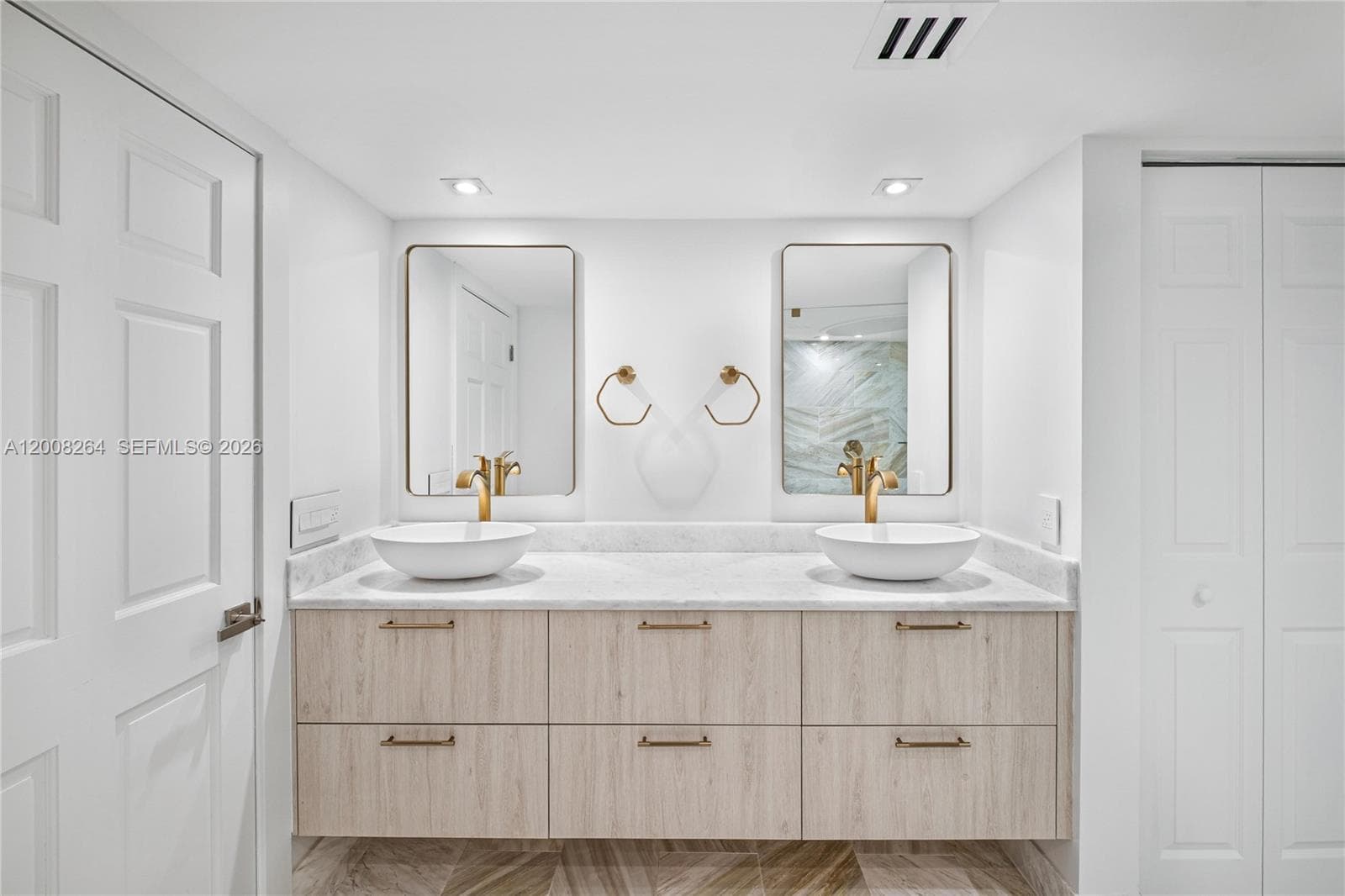 2000 Towerside Ter # 1506, Miami FL 33138 — 40