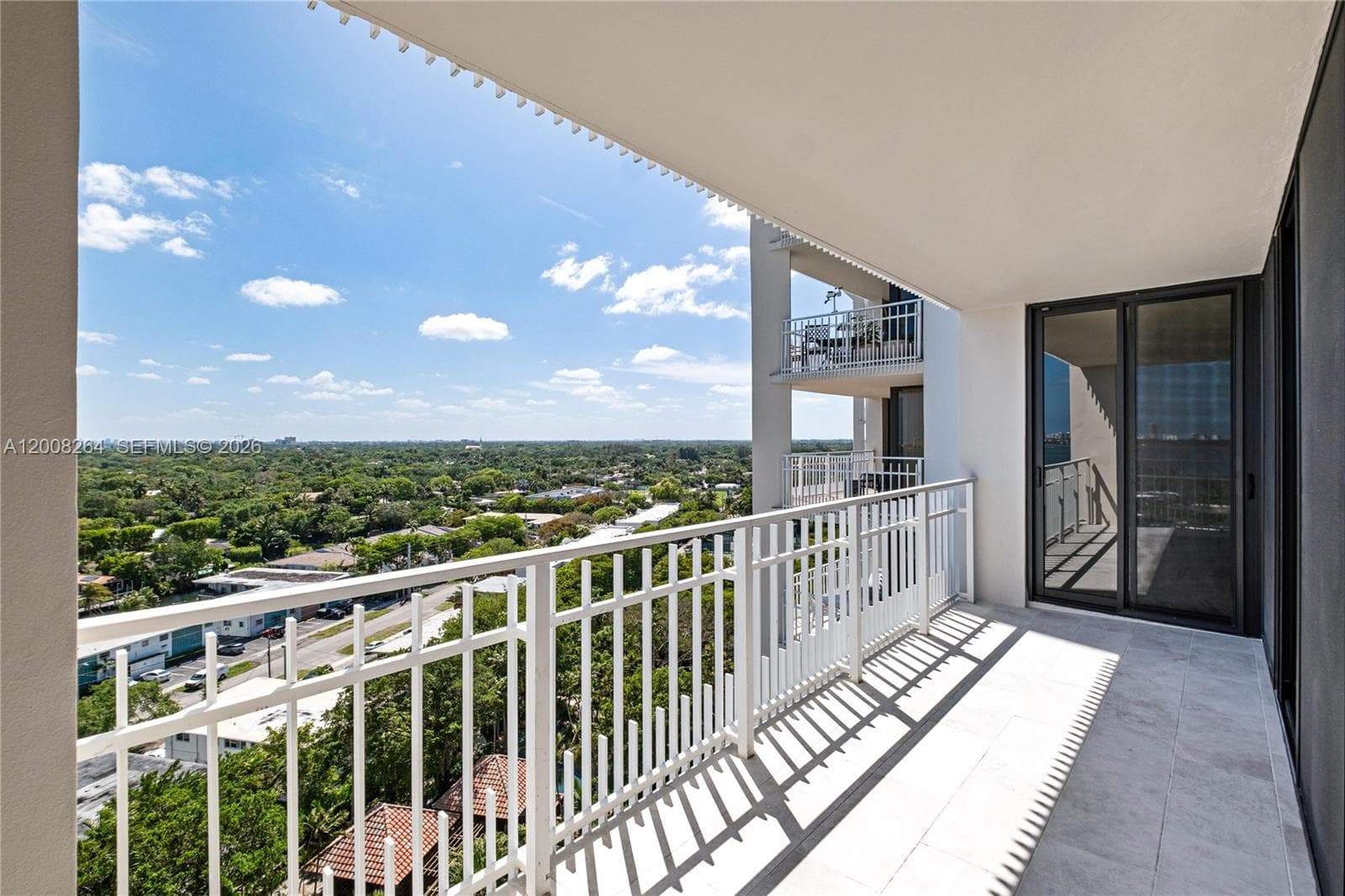 2000 Towerside Ter # 1506, Miami FL 33138 — 31