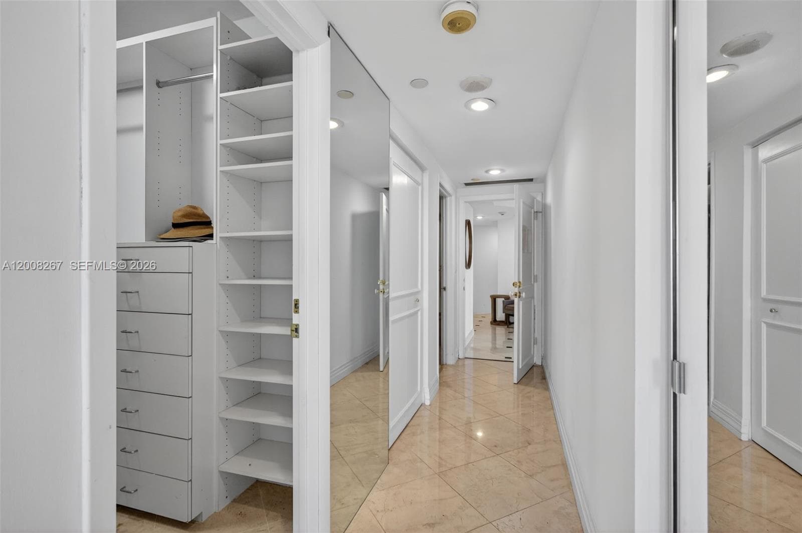3000 Island Blvd # 2305, Aventura FL 33160 — 24