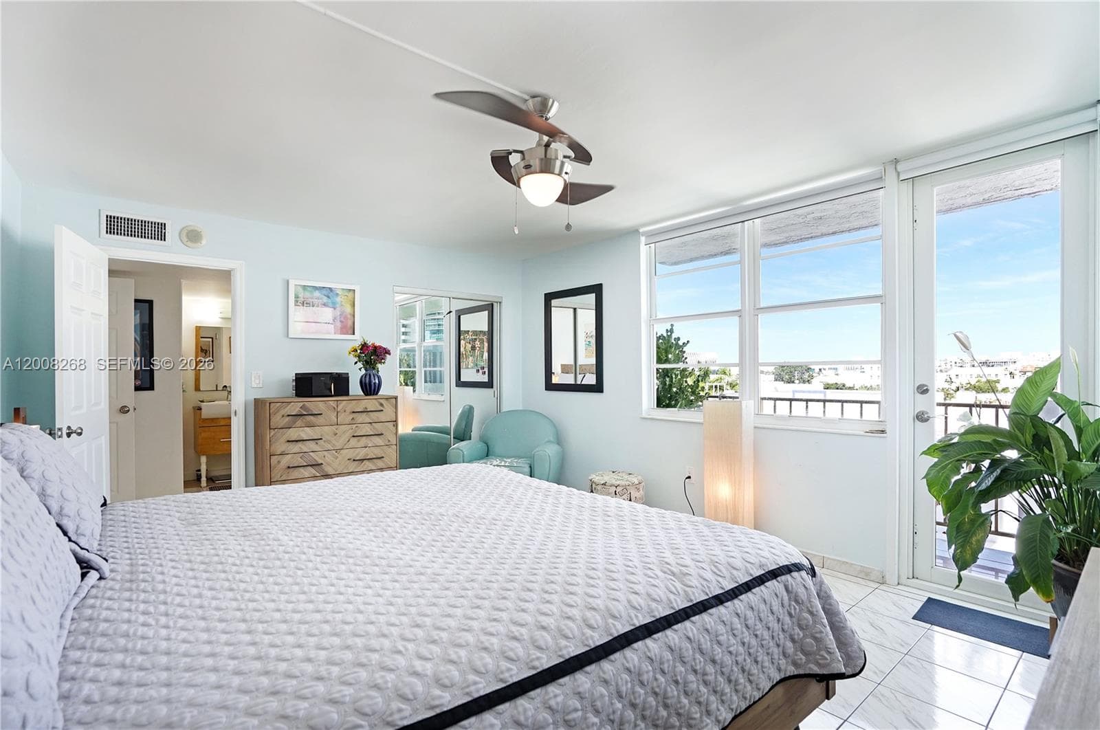245 18th St # 605, Miami Beach FL 33139 — 23