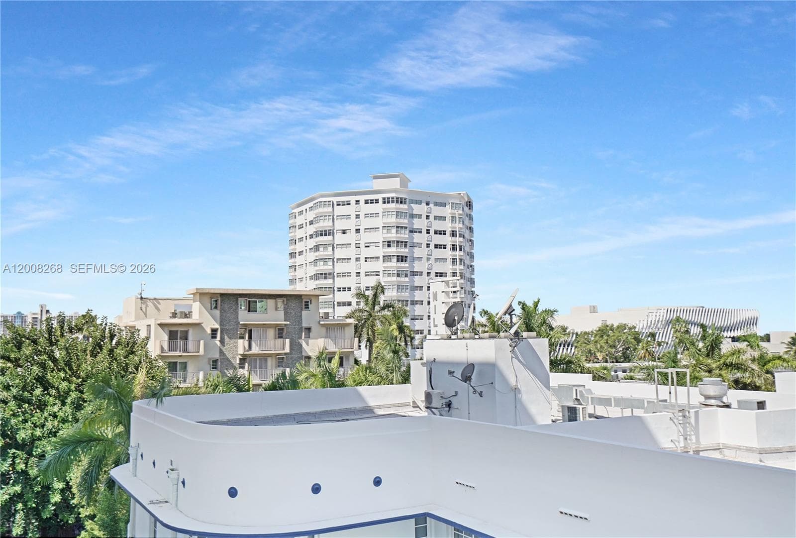 245 18th St # 605, Miami Beach FL 33139 — 29