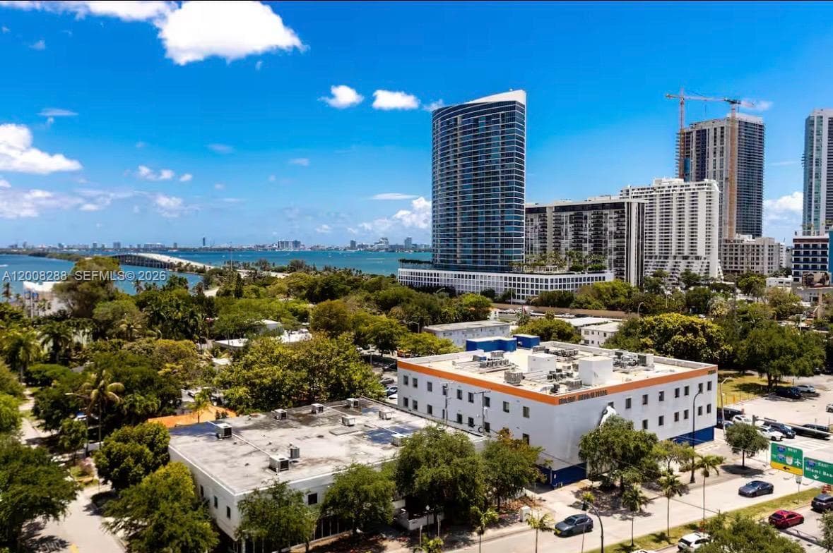 3900 Biscayne Blvd # 906, Miami FL 33137 — 2