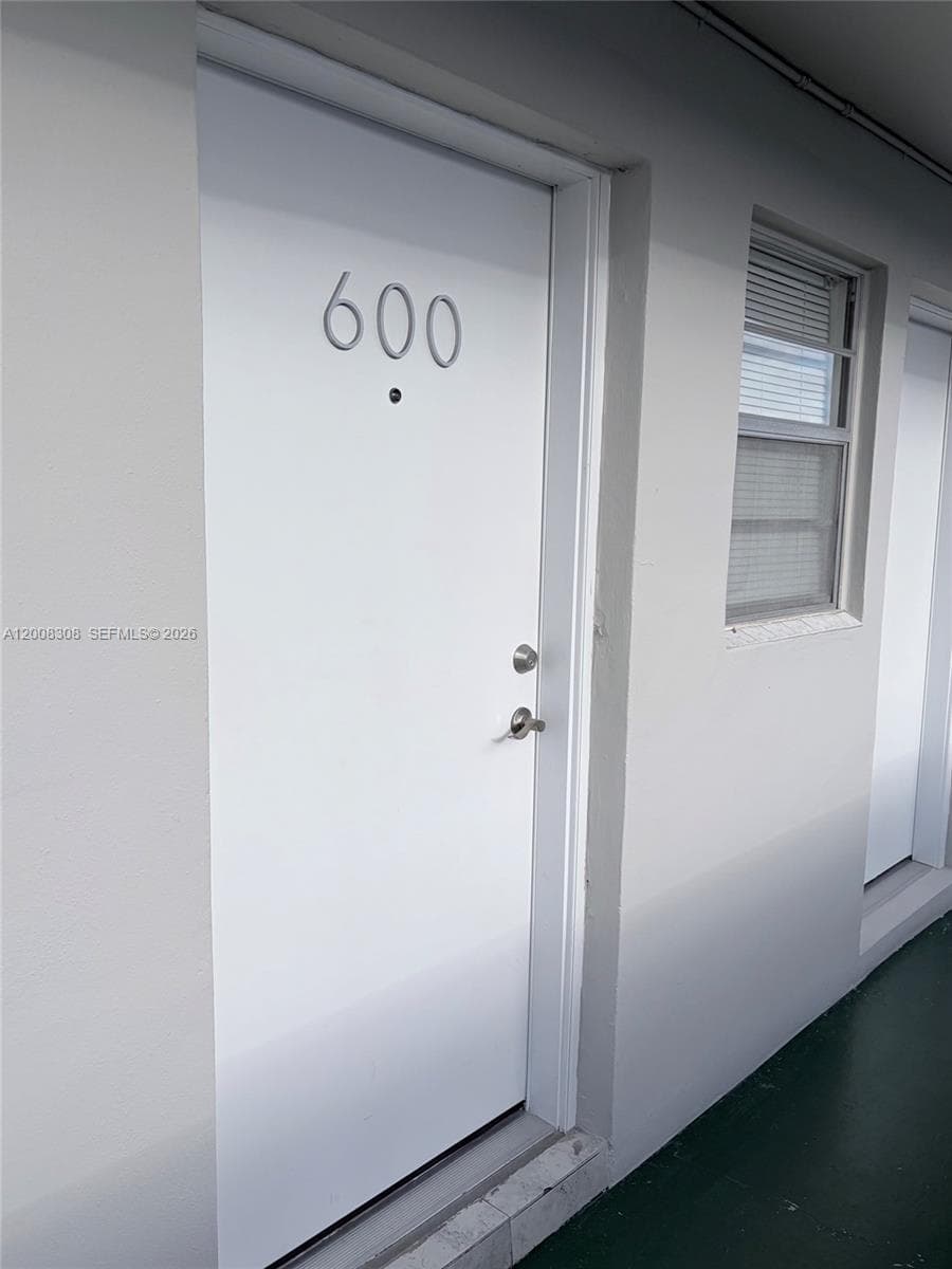 1780 NE 191st St # 2, Miami FL 33179 — 23