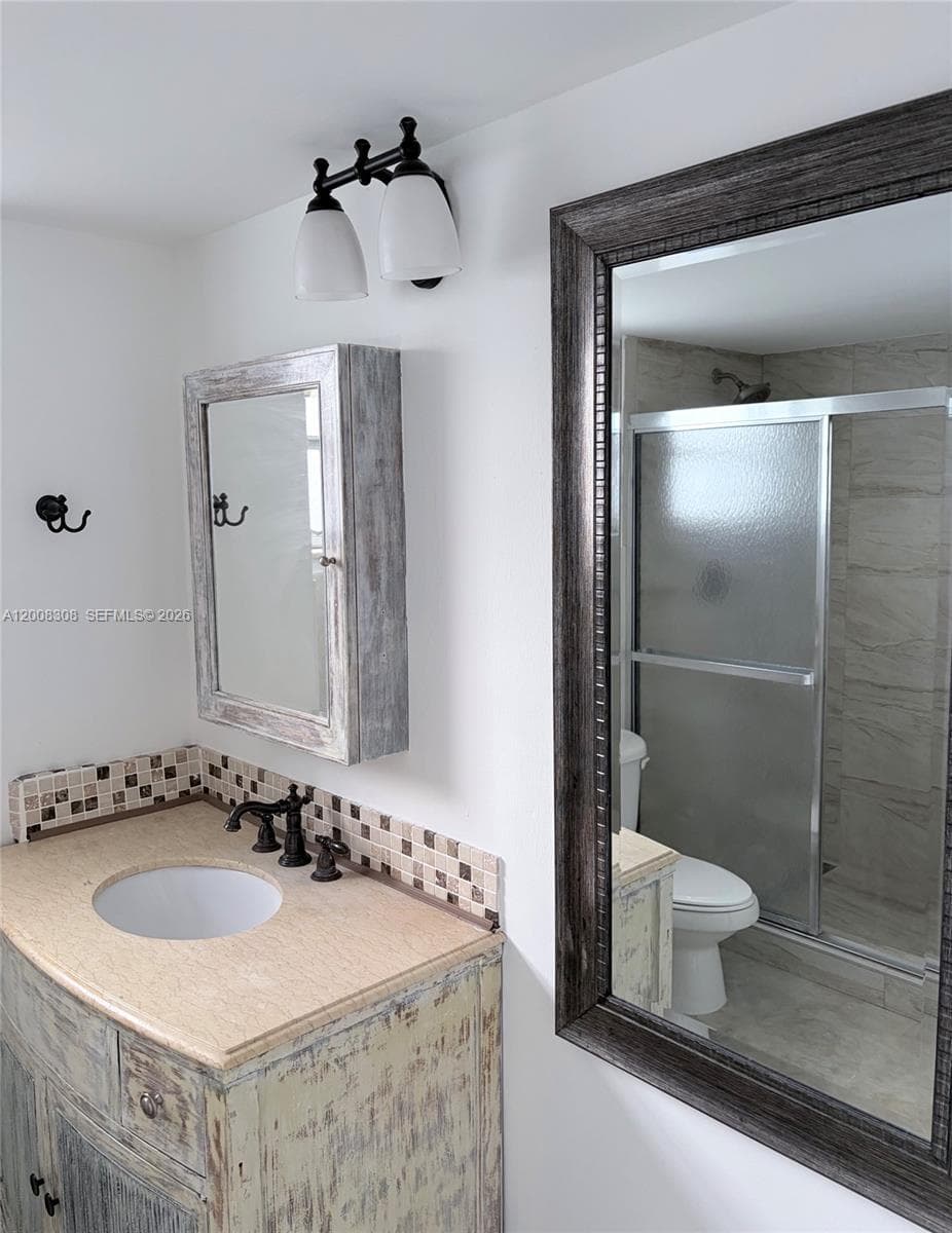 1780 NE 191st St # 2, Miami FL 33179 — 14