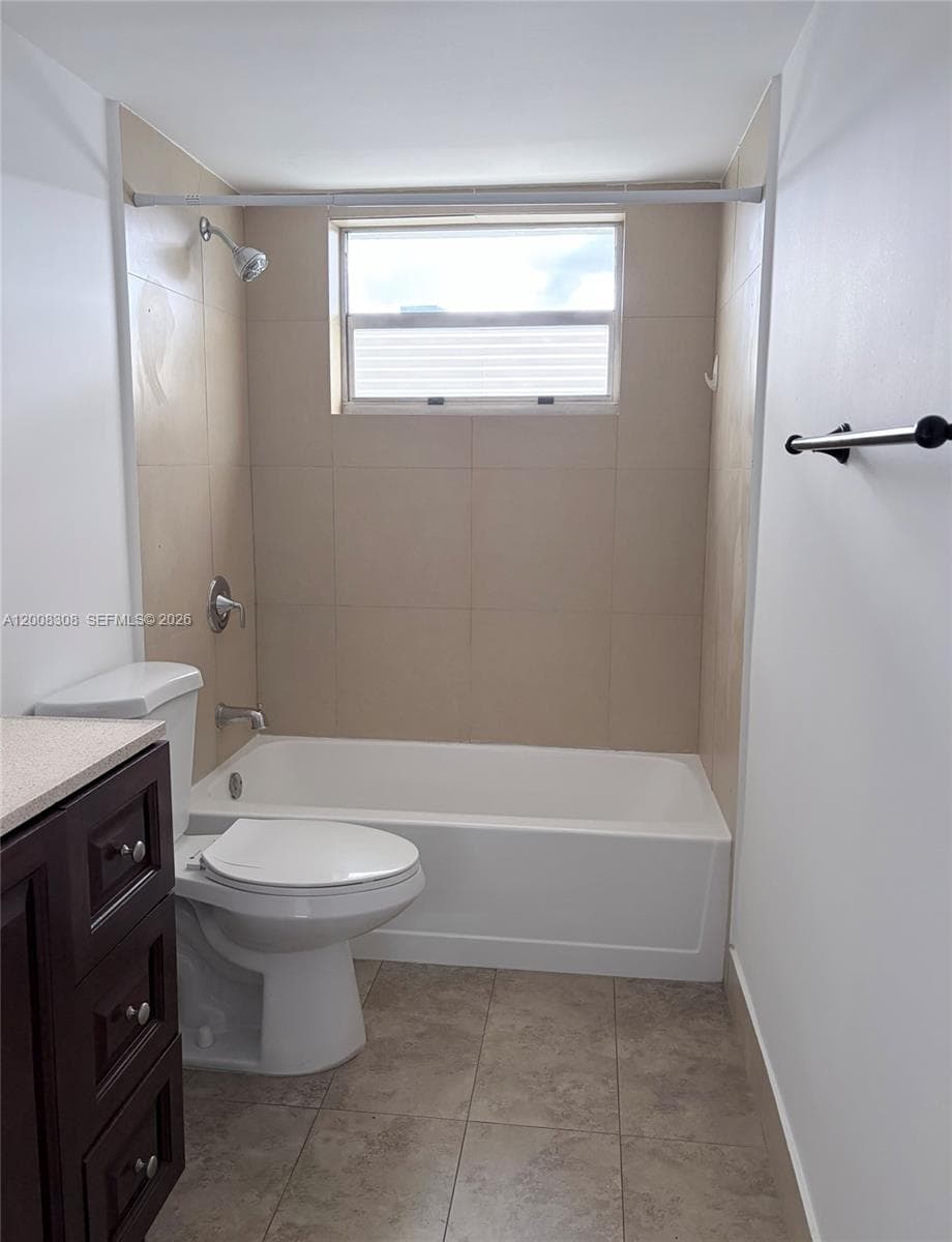 1780 NE 191st St # 2, Miami FL 33179 — 19