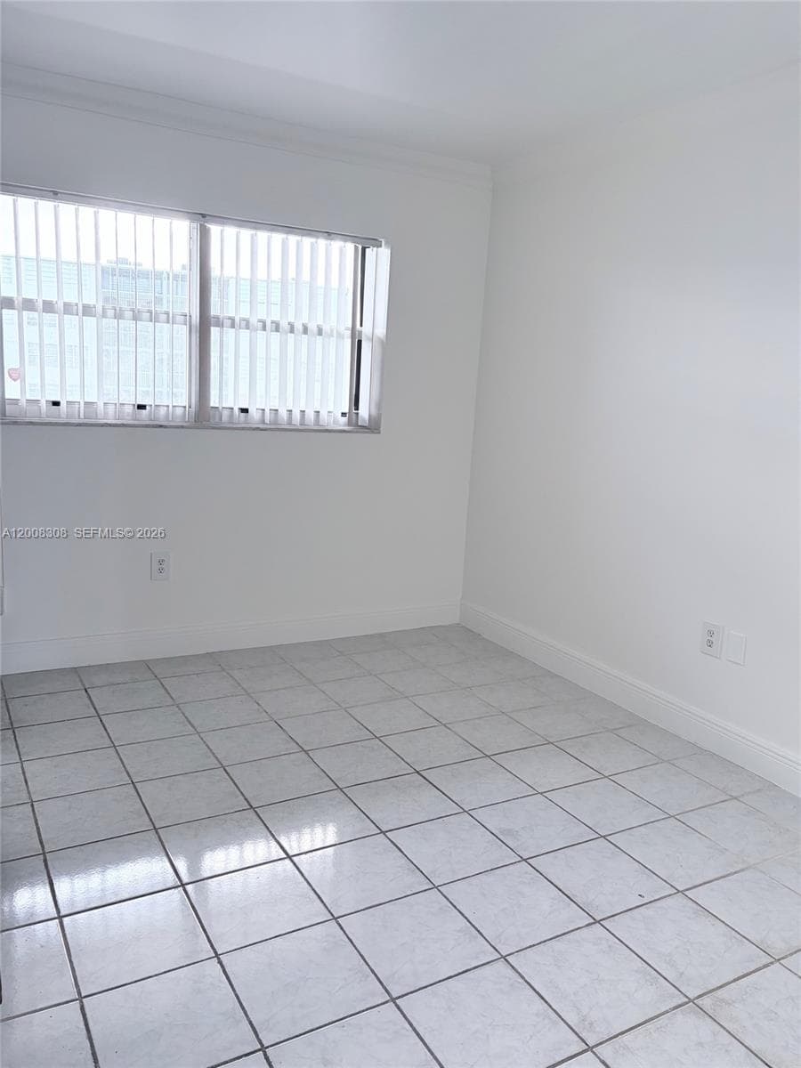 1780 NE 191st St # 2, Miami FL 33179 — 21