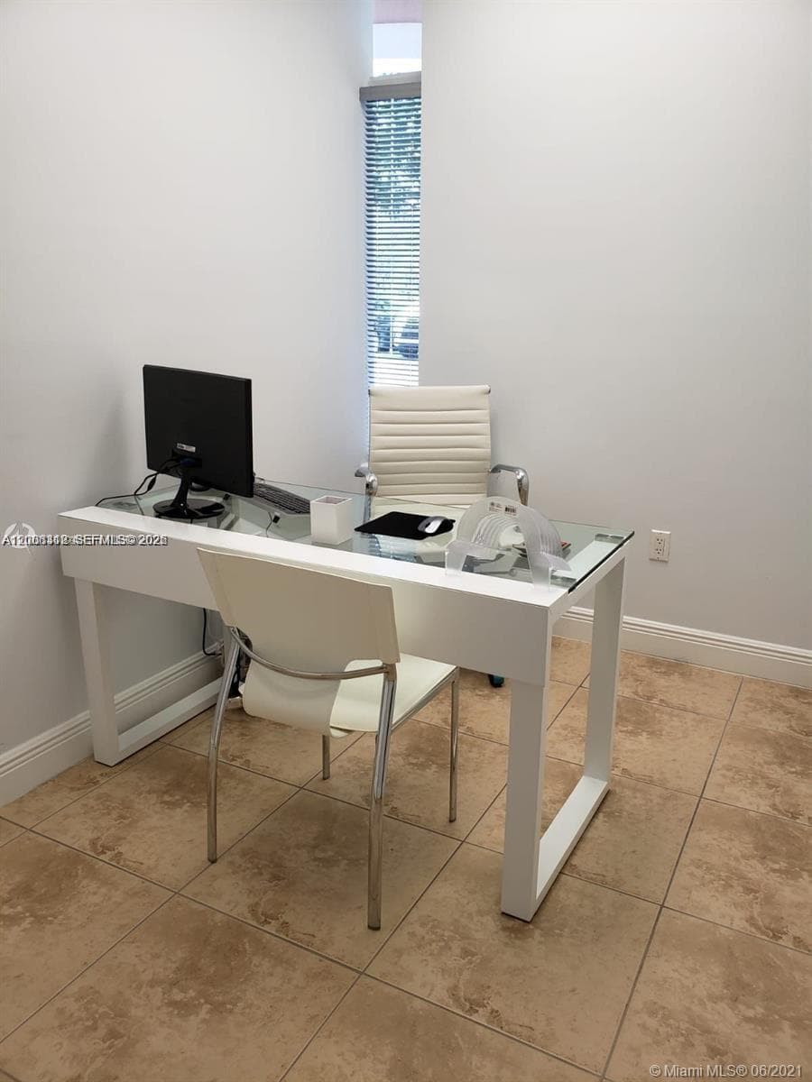 5801 NW 151st St # 101, Miami Lakes FL 33014 — 5