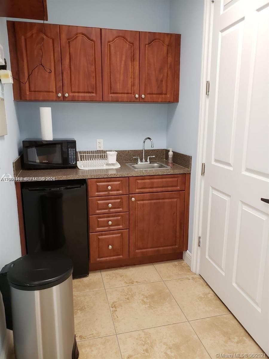 5801 NW 151st St # 101, Miami Lakes FL 33014 — 9