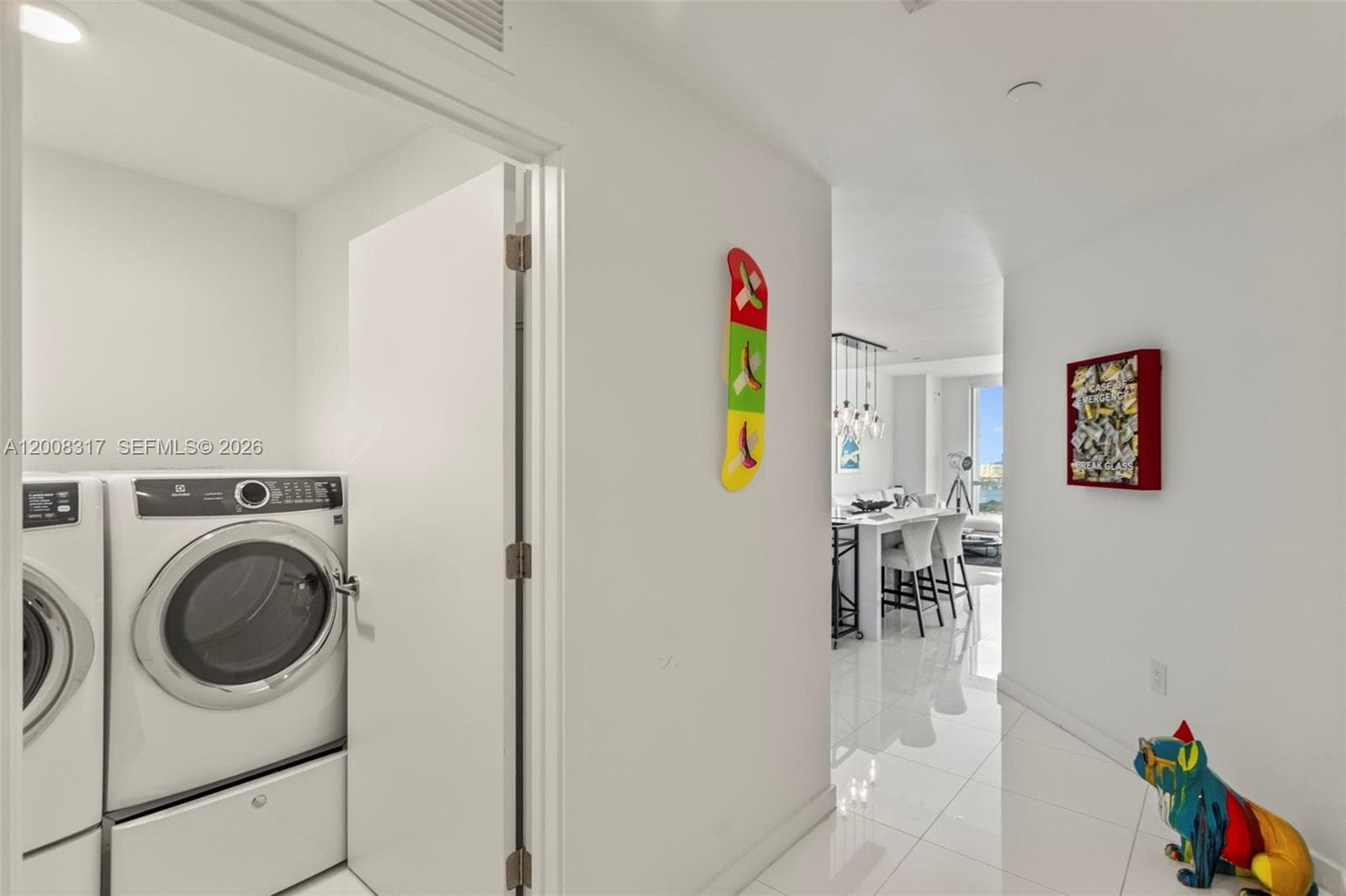 851 NE 1st Ave # 3707, Miami FL 33132 — 23