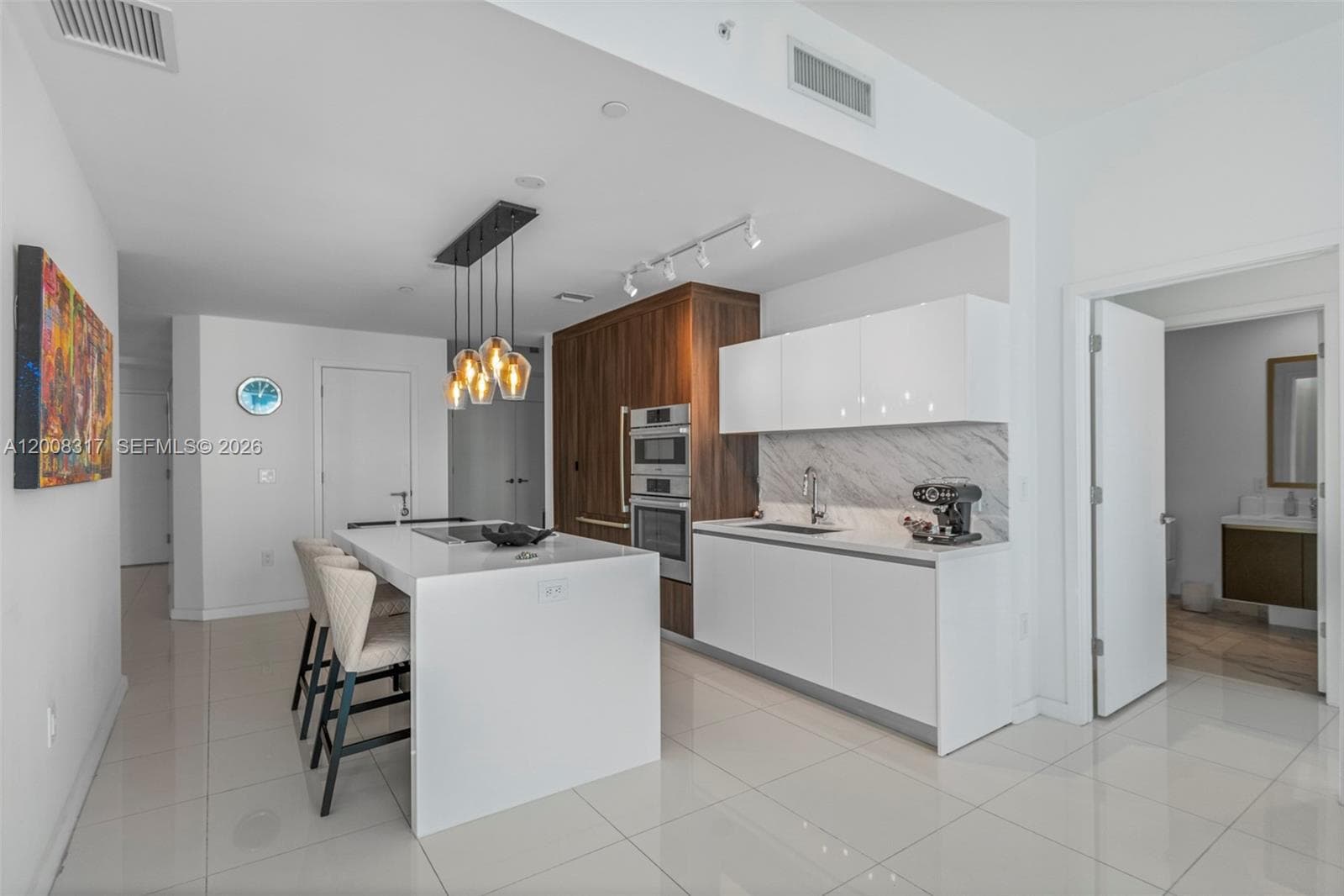 851 NE 1st Ave # 3707, Miami FL 33132 — 6