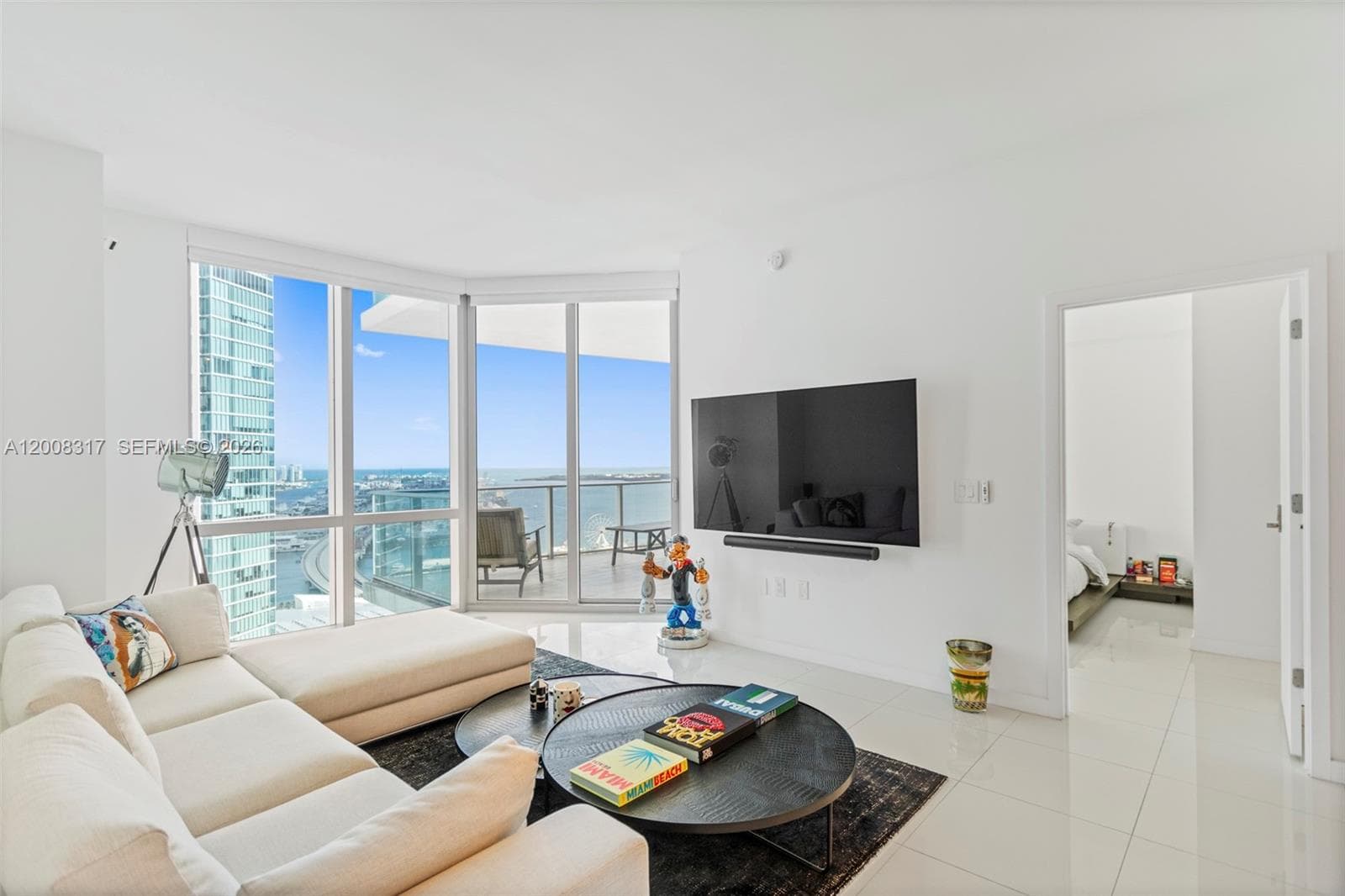 851 NE 1st Ave # 3707, Miami FL 33132 — 9
