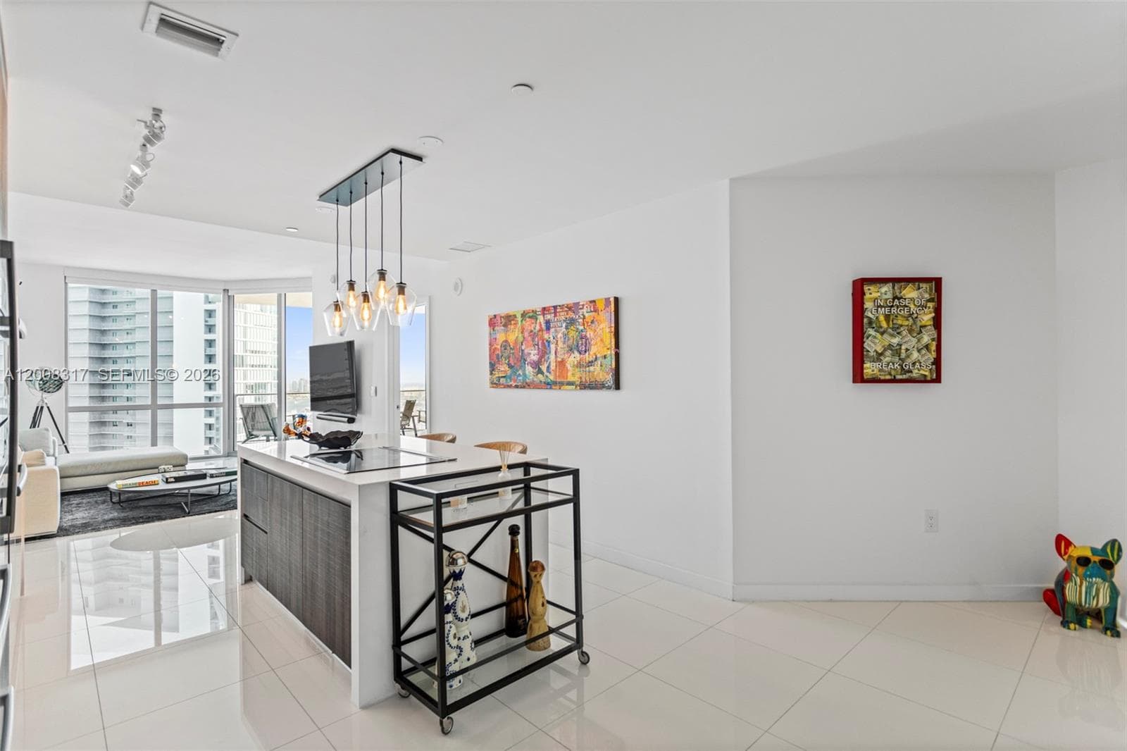 851 NE 1st Ave # 3707, Miami FL 33132 — 4