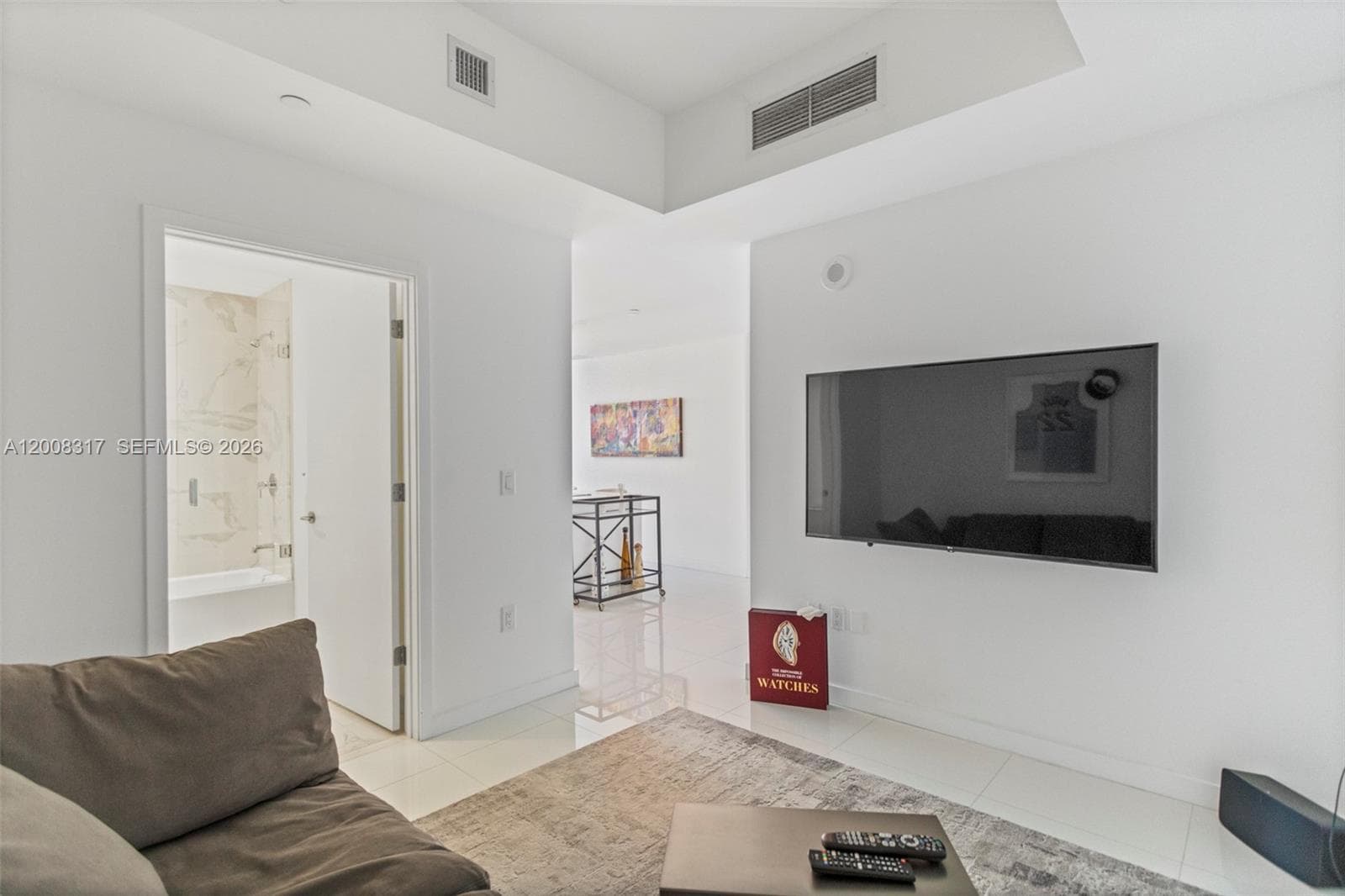 851 NE 1st Ave # 3707, Miami FL 33132 — 21