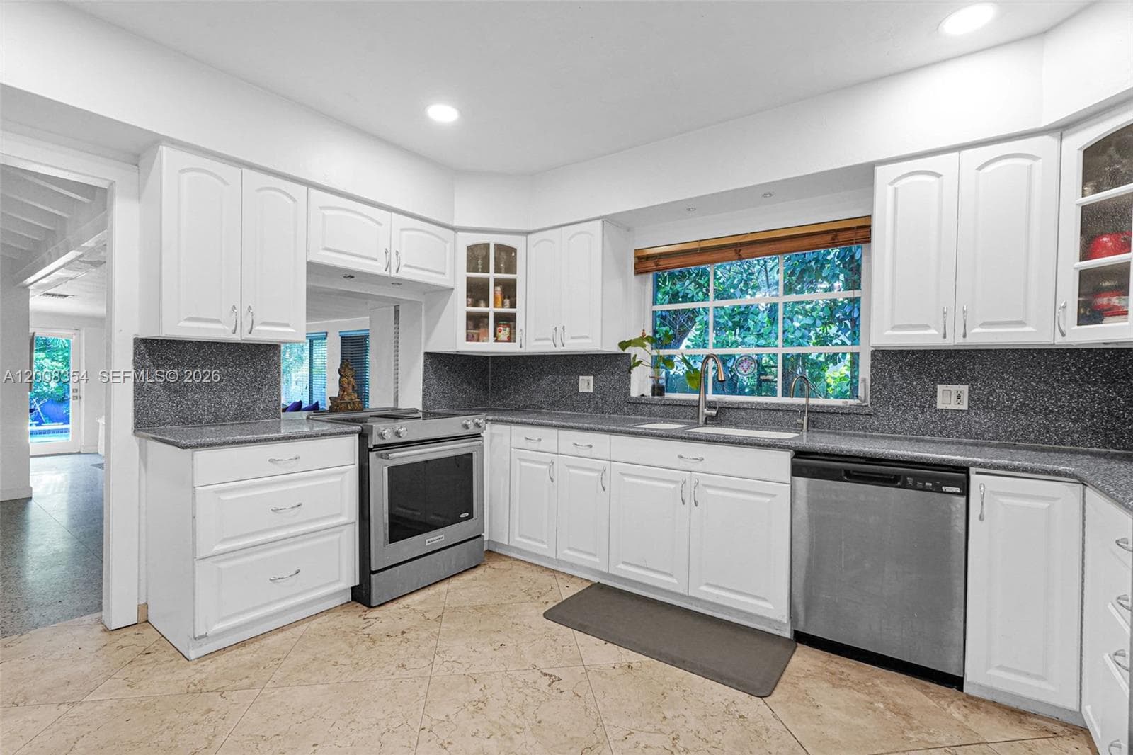 9325 NE 5th Ave, Miami Shores FL 33138 — 42