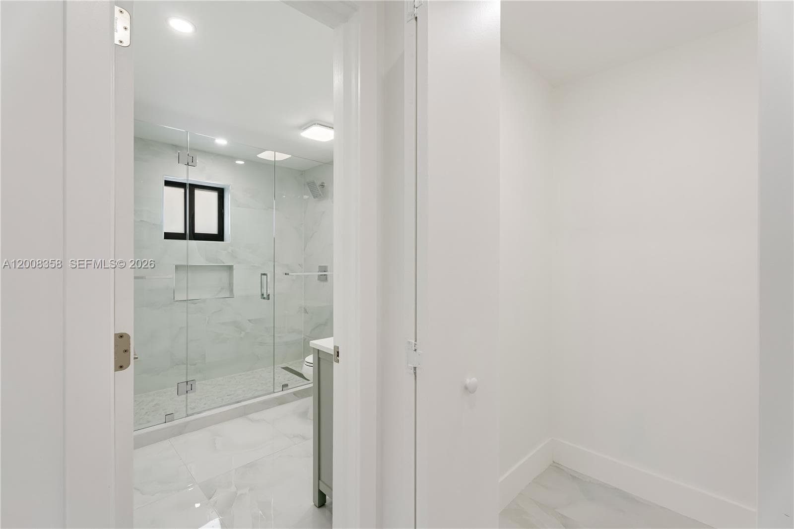 851 W 35th St, Hialeah FL 33012 — 20