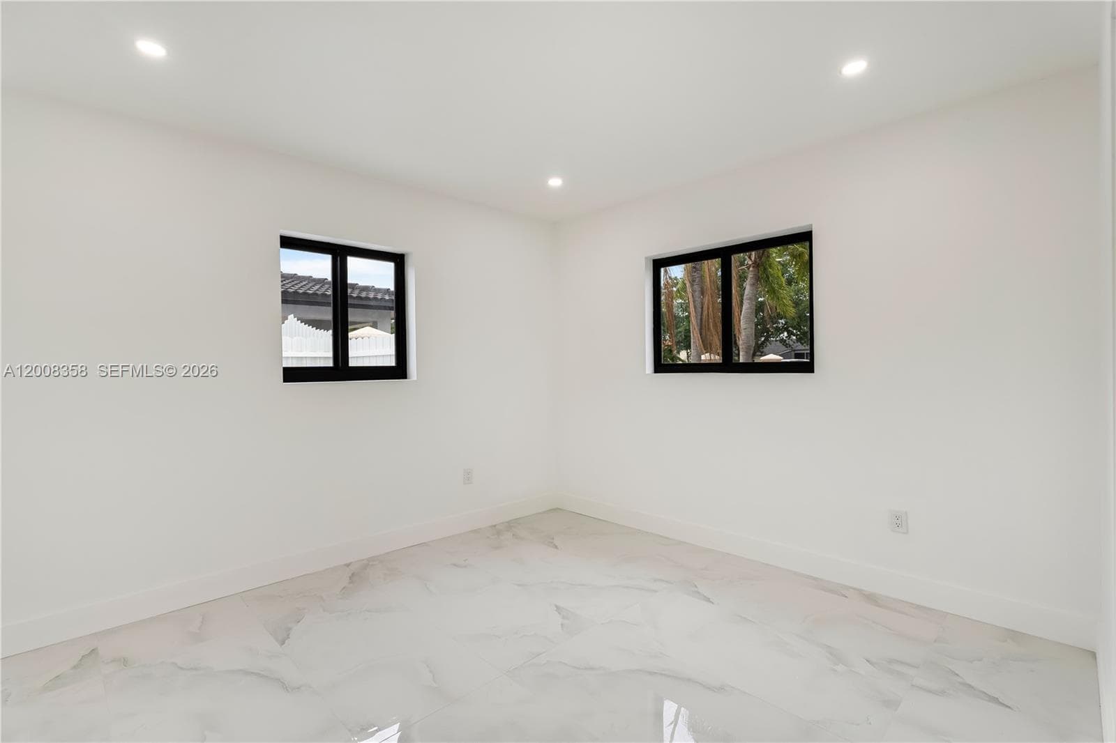 851 W 35th St, Hialeah FL 33012 — 14
