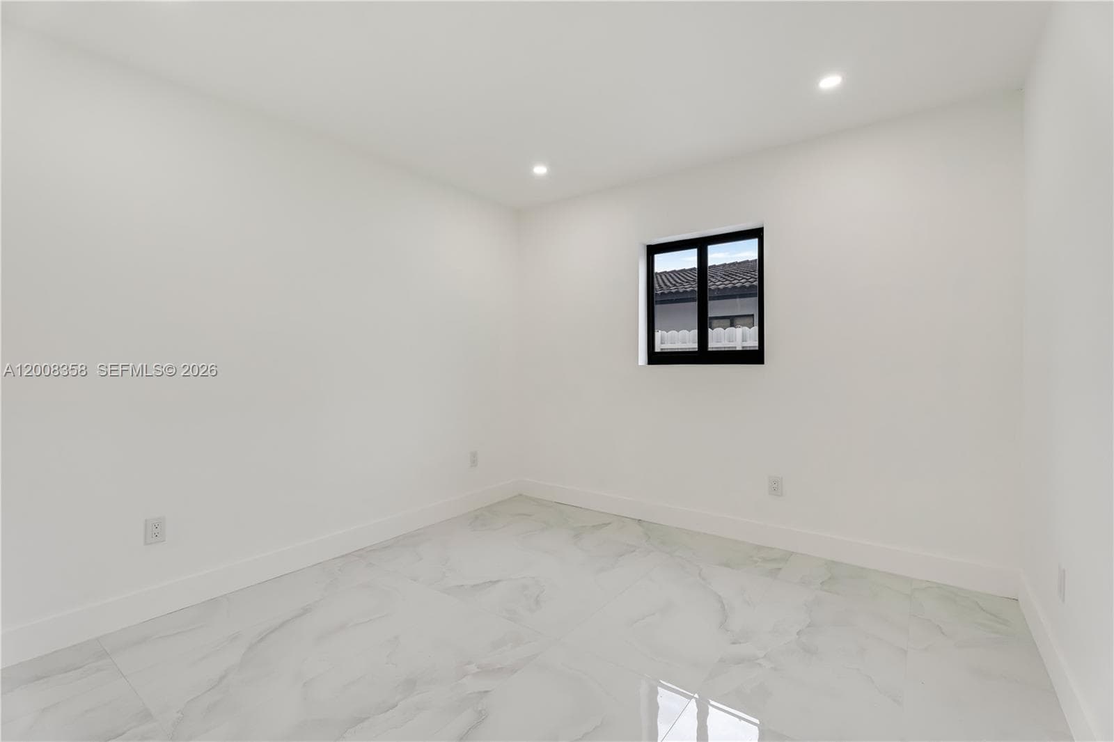 851 W 35th St, Hialeah FL 33012 — 11