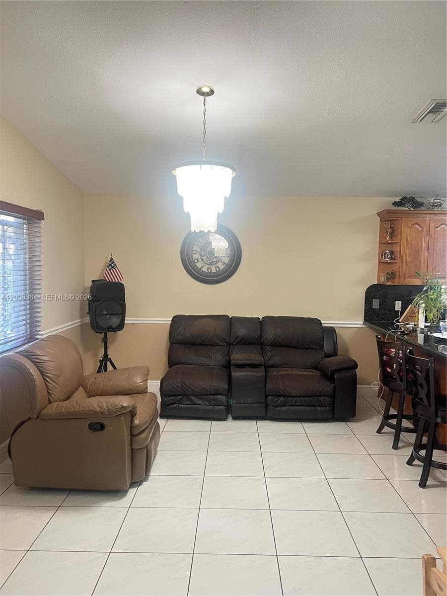 12377 NW 97th Pl # 12377, Hialeah Gardens FL 33018 — 6