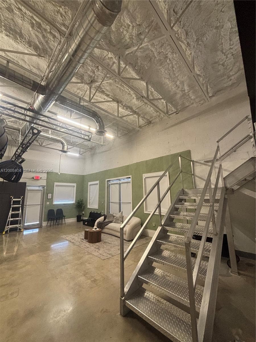 1050 E 17th St, Hialeah FL 33010 — 2
