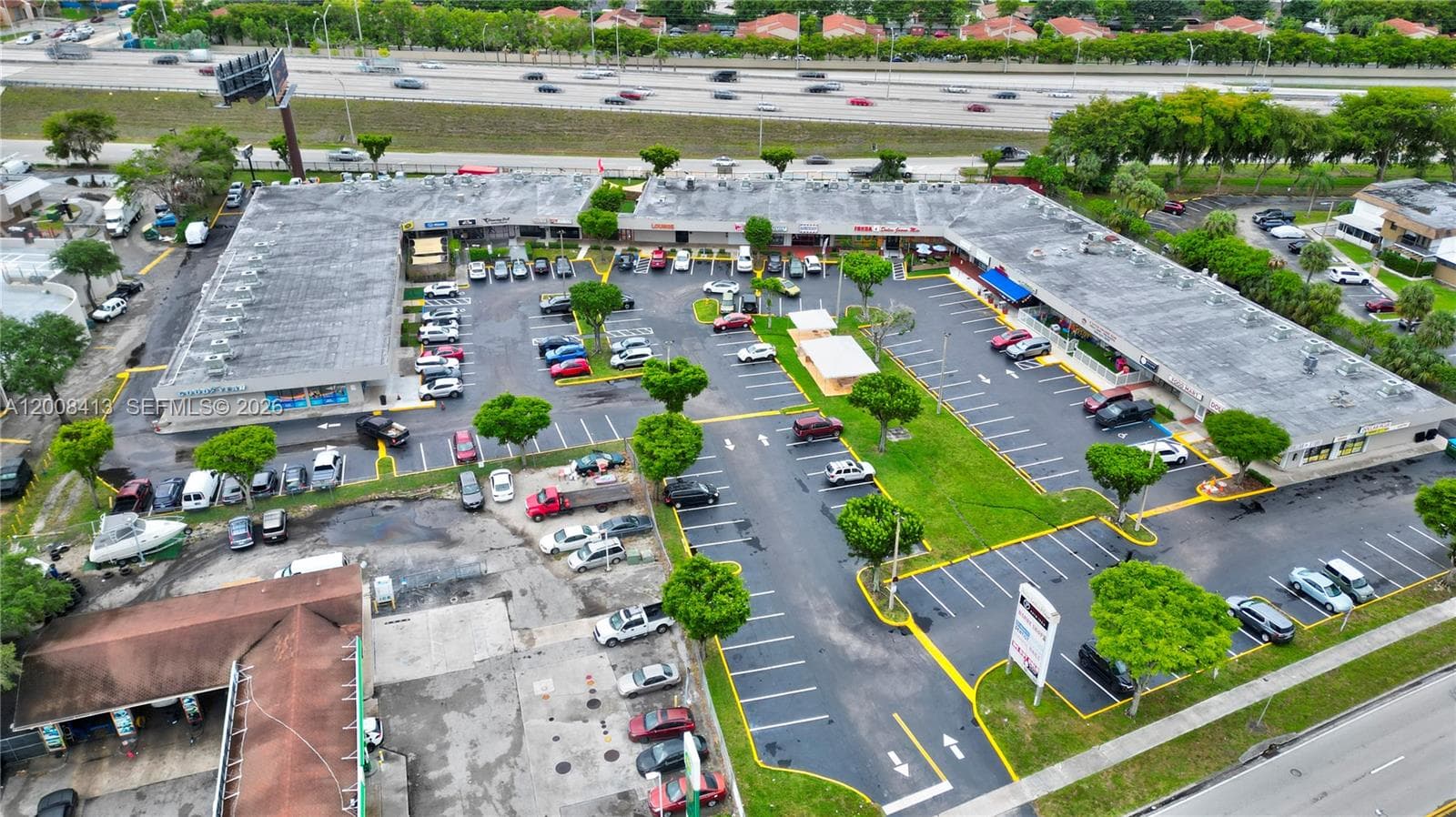 68 169 ST, Hialeah FL 33015 — 3