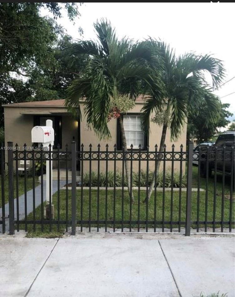1342 NW 42nd St, Miami FL 33142 — 1