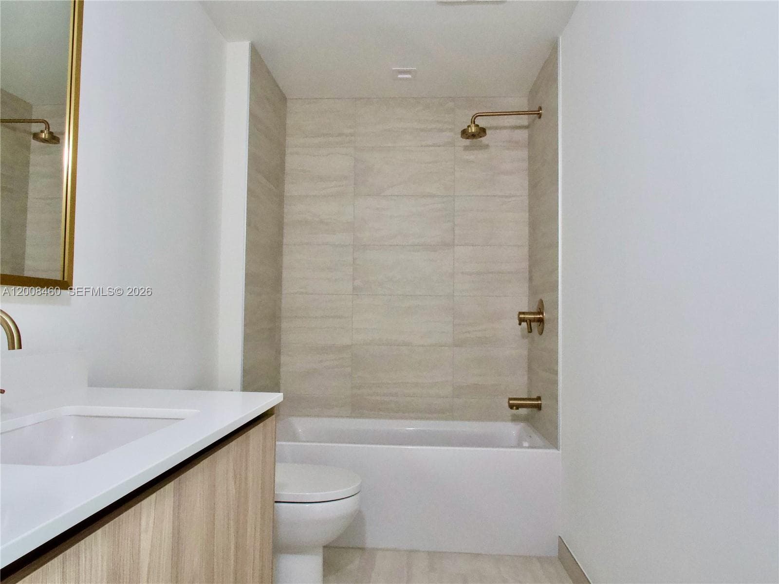 77 SE 5th Street # 4014, Miami FL 33131 — 46