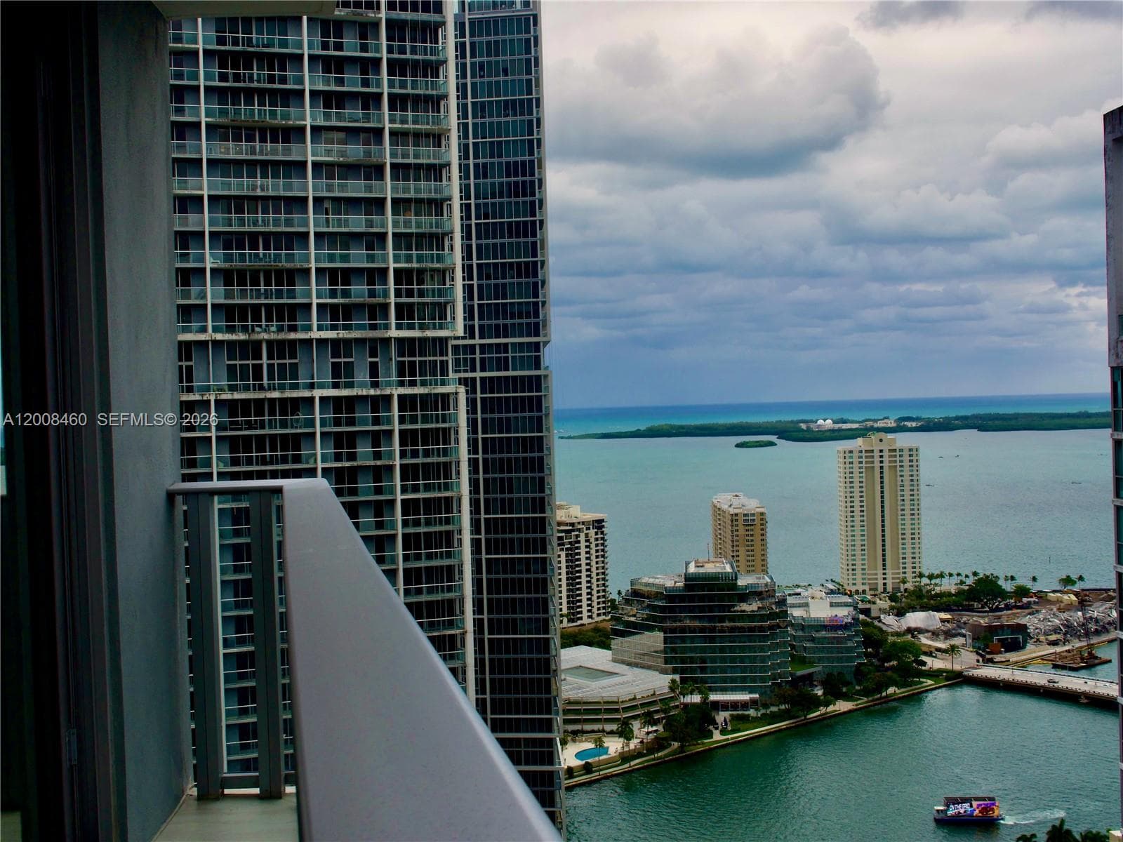 77 SE 5th Street # 4014, Miami FL 33131 — 49