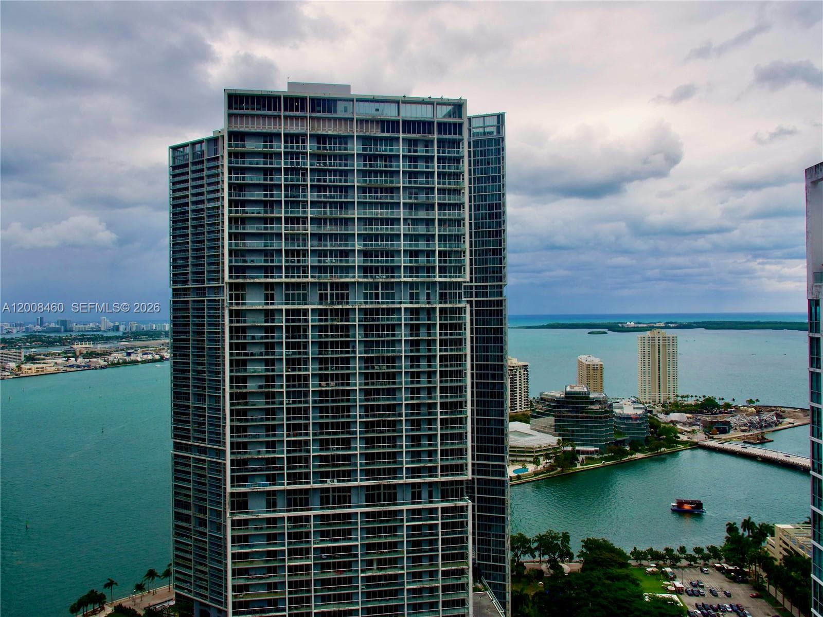 77 SE 5th Street # 4014, Miami FL 33131 — 48