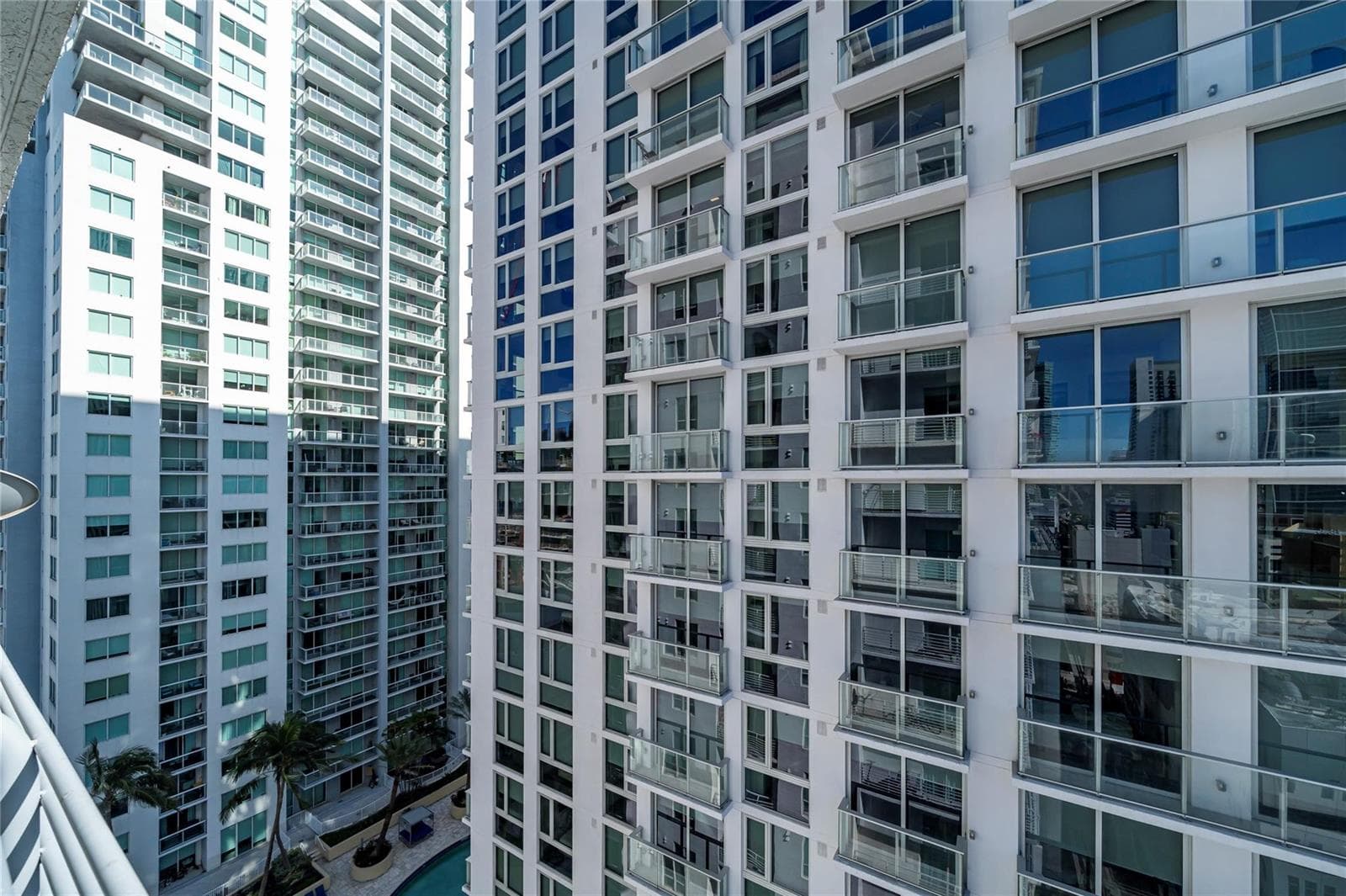 234 NE 3rd Street # 2007, Miami FL 33132 — 24