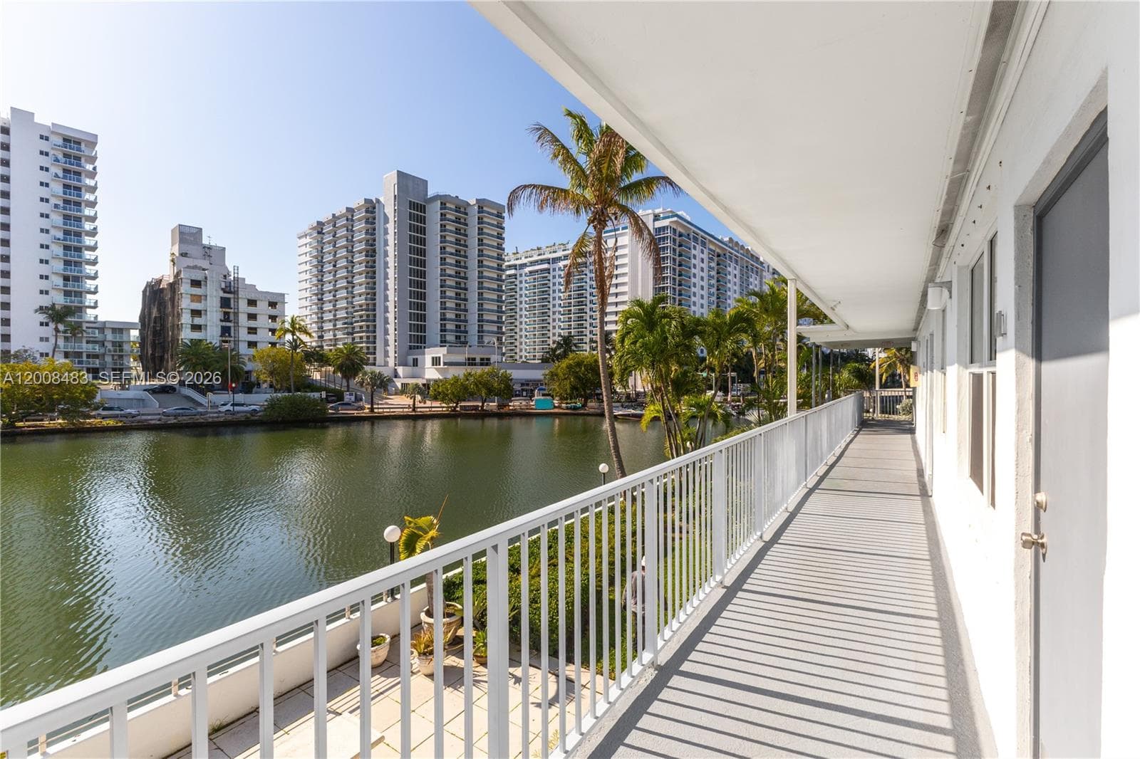 2445 Lake Pancoast Dr # M, Miami Beach FL 33140 — 13