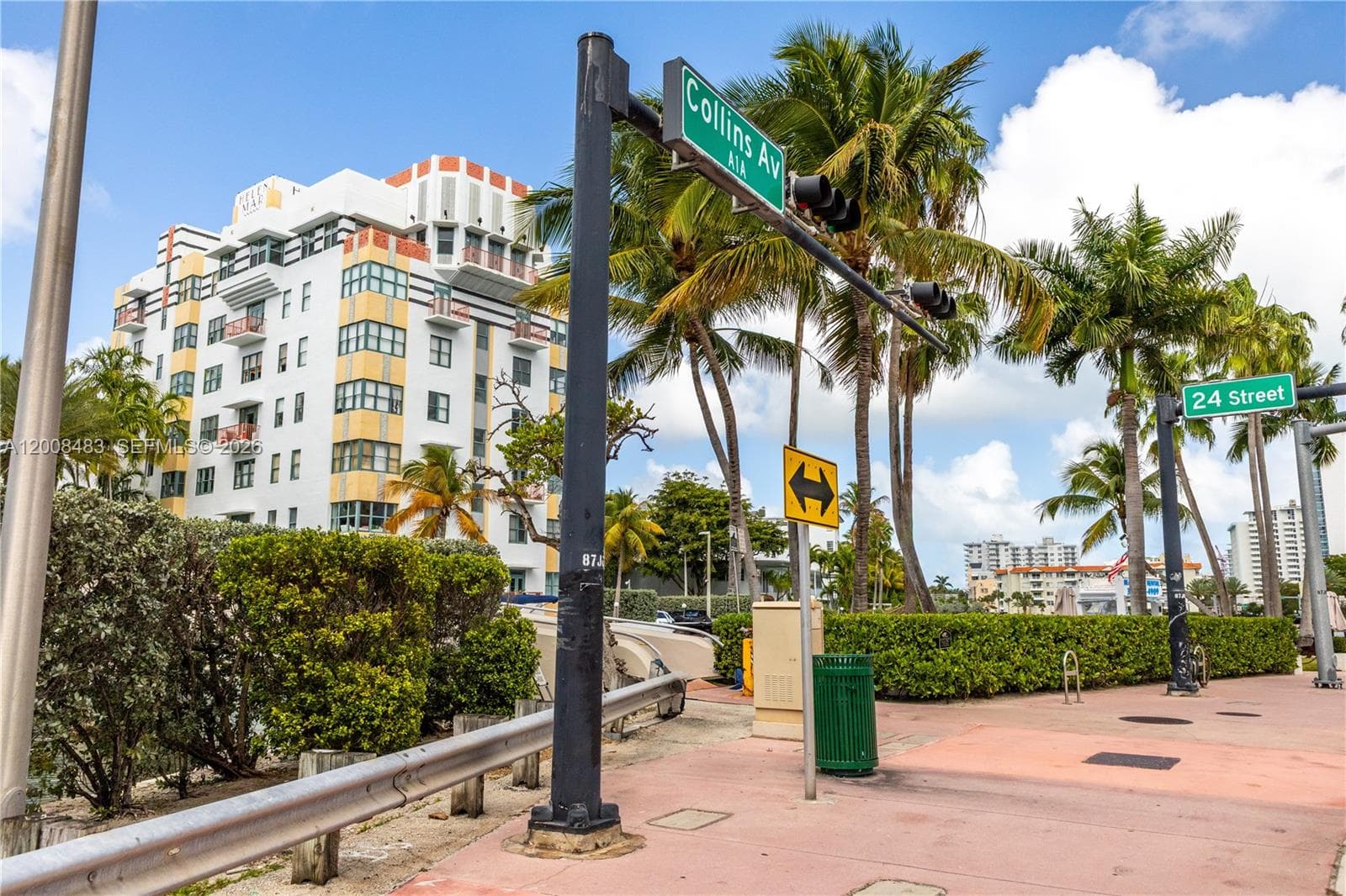 2445 Lake Pancoast Dr # M, Miami Beach FL 33140 — 30