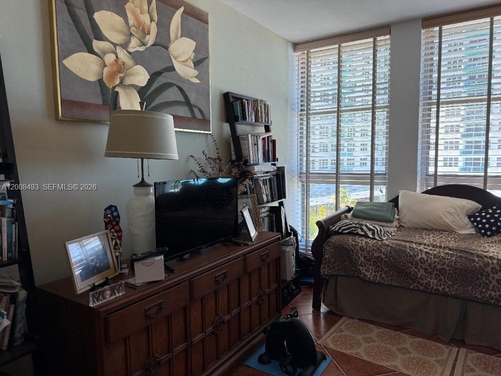 5055 Collins Ave # 4C, Miami Beach FL 33140 — 6