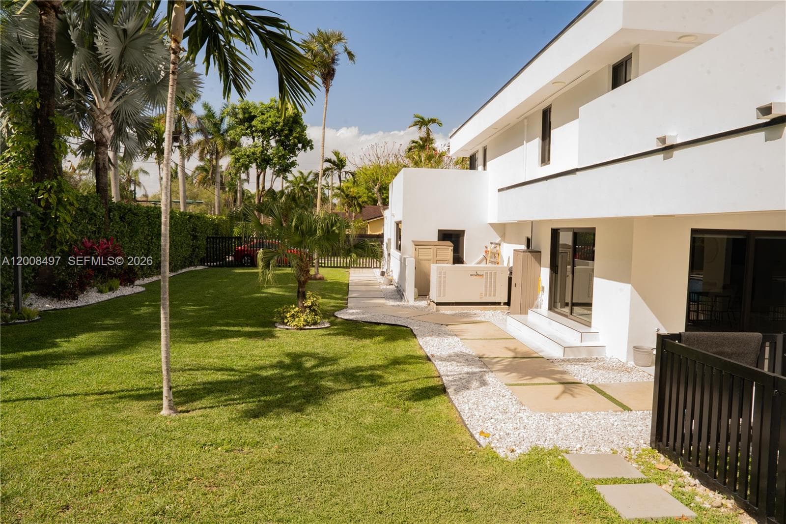 10475 SW 72nd Ave, Pinecrest FL 33156 — 12