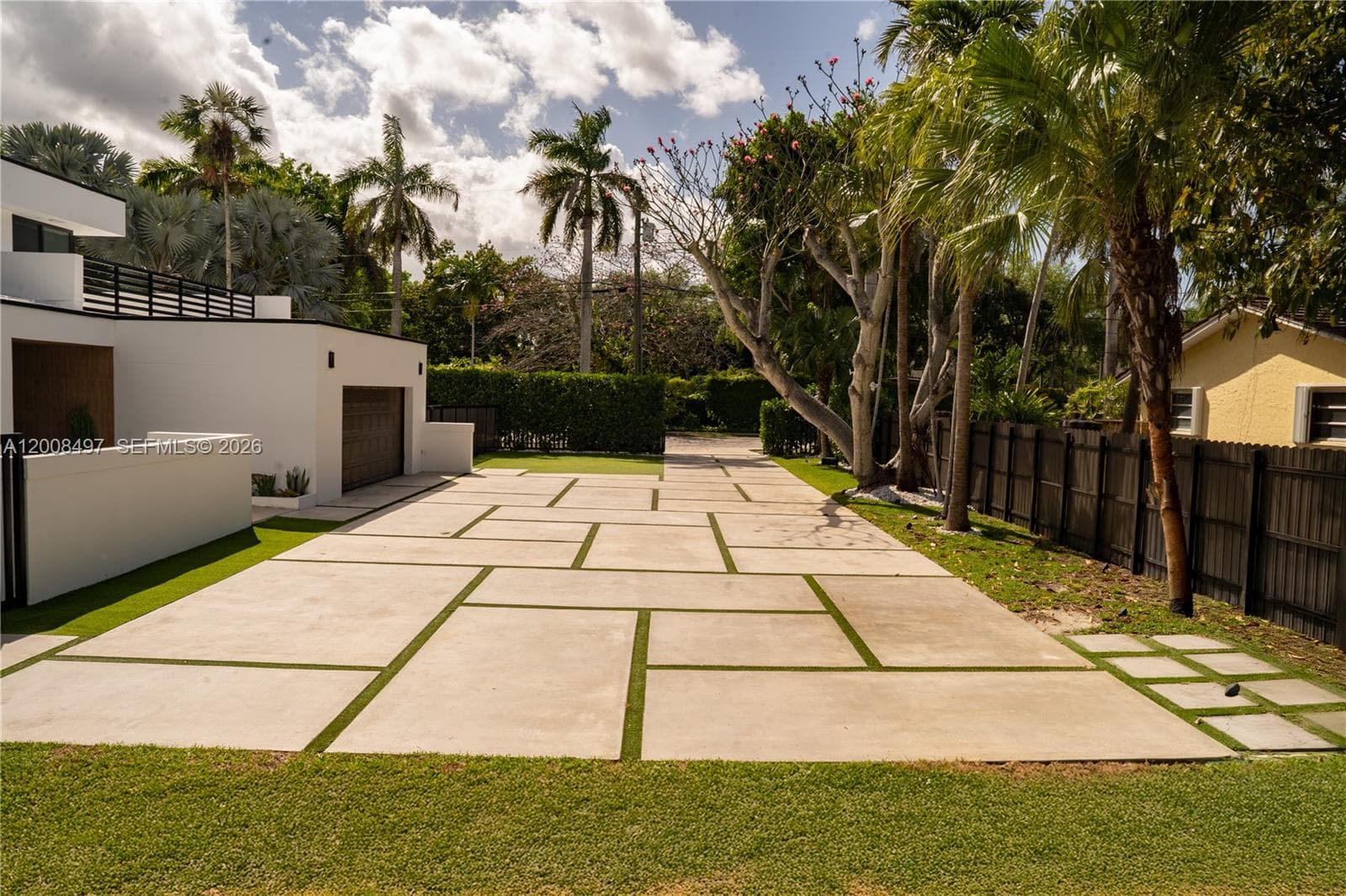 10475 SW 72nd Ave, Pinecrest FL 33156 — 8