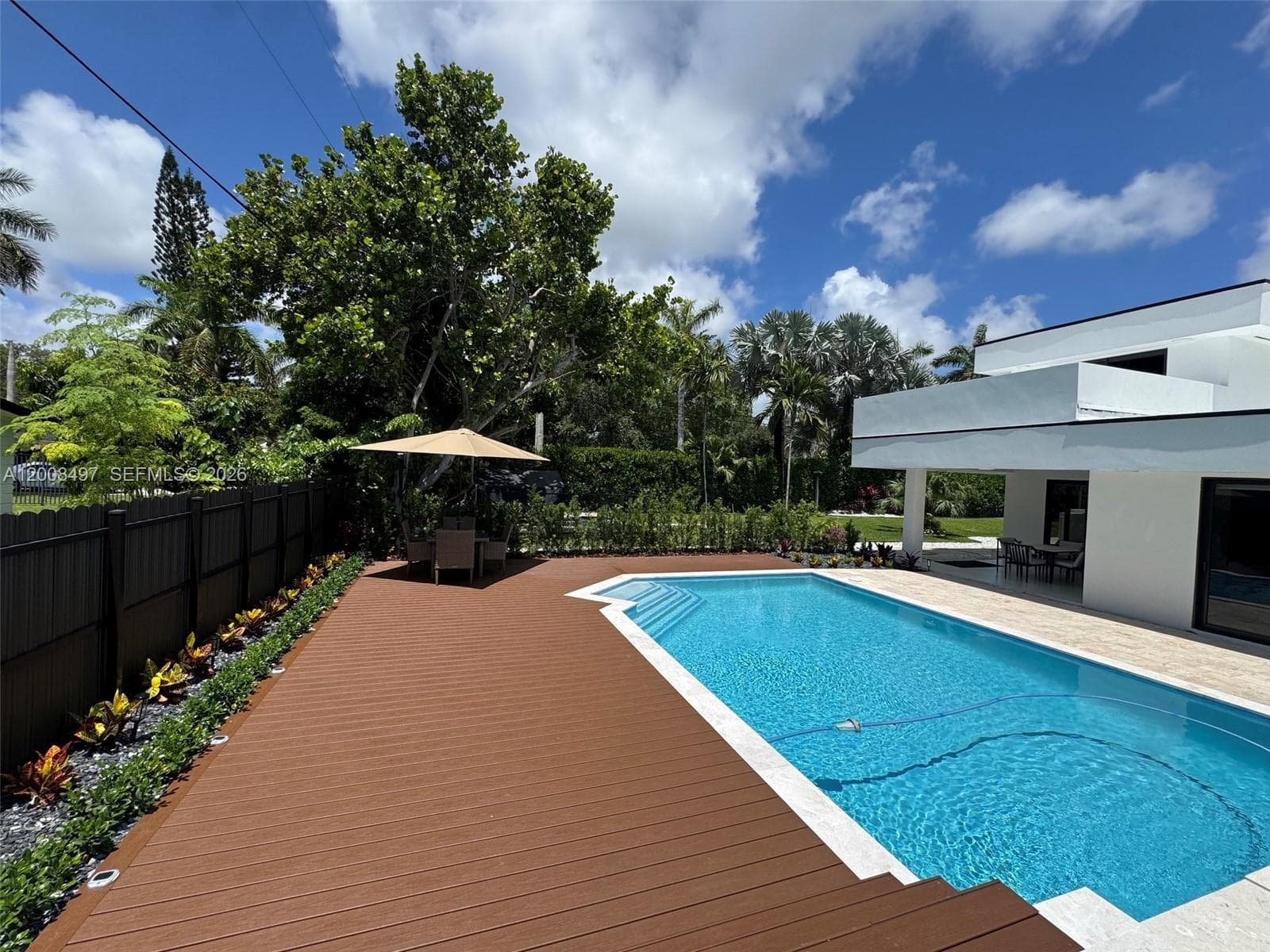 10475 SW 72nd Ave, Pinecrest FL 33156 — 21