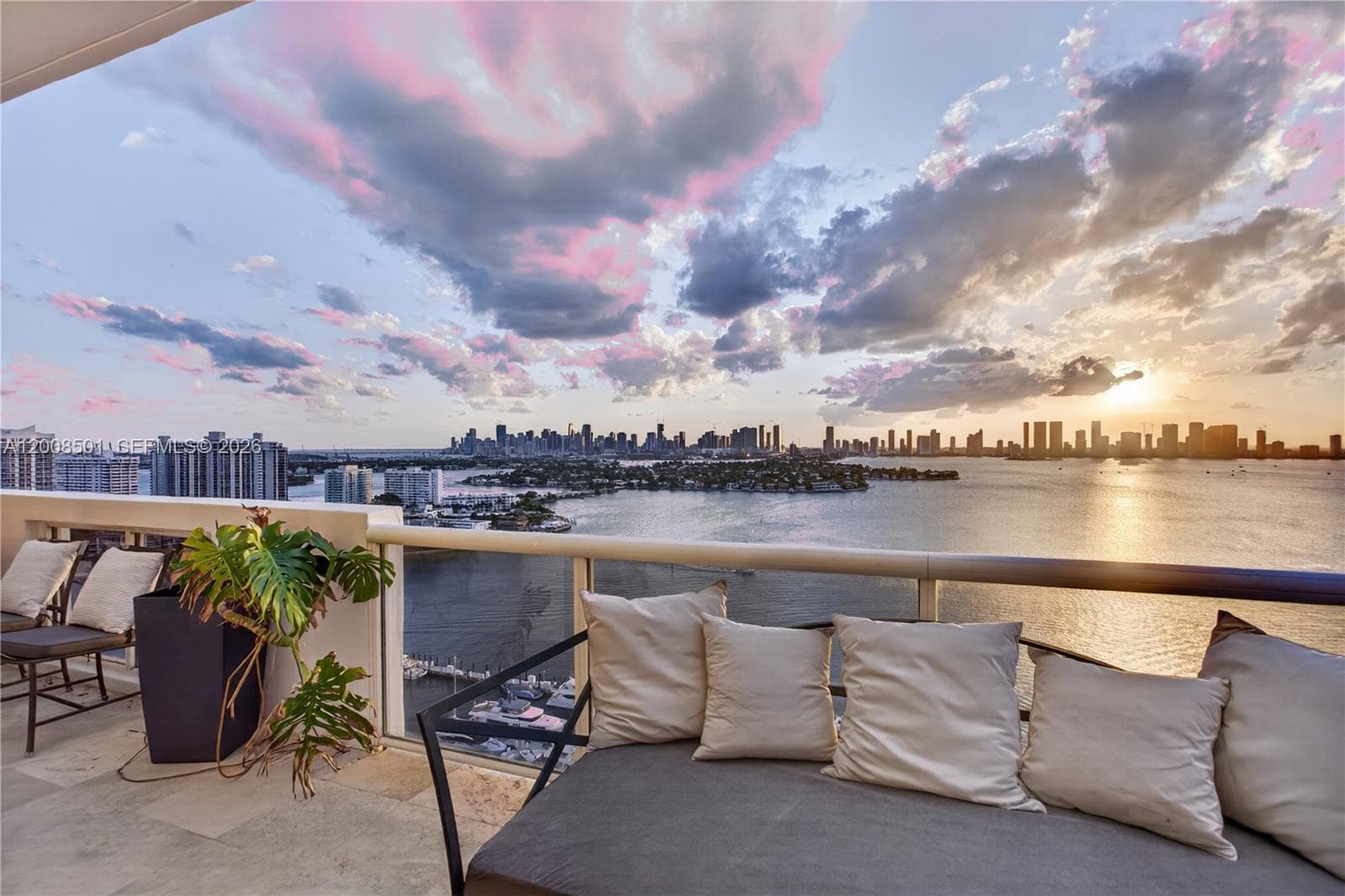 1900 Sunset Harbour Dr, Miami Beach FL 33139 — 50