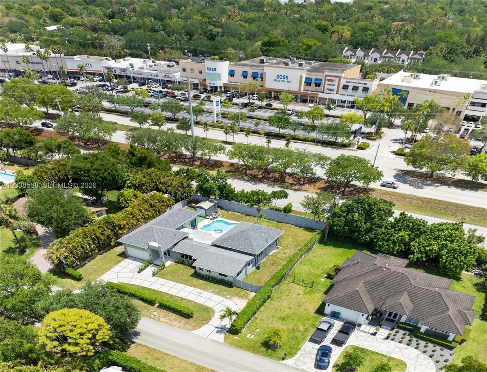11811 SW 82nd Rd, Miami FL 33156 — 60