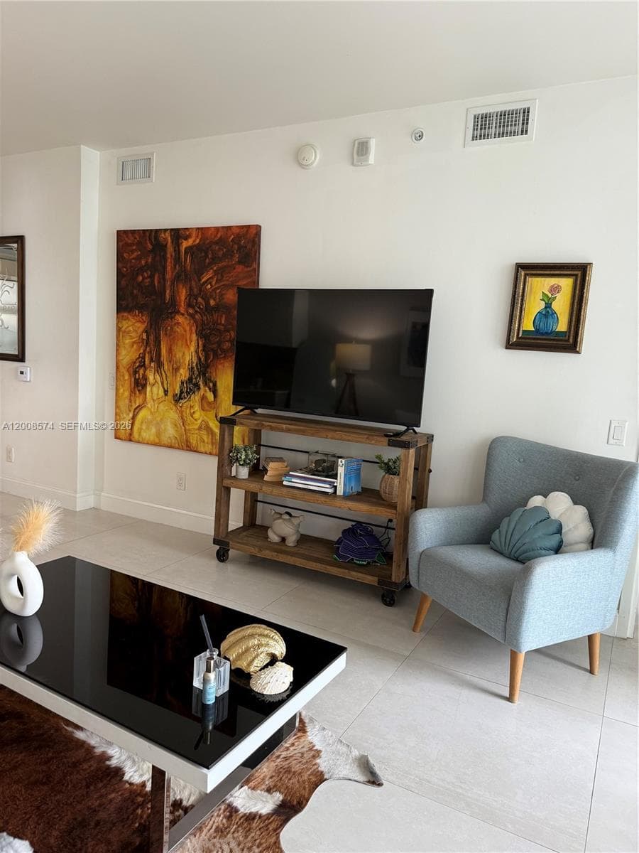 1300 Brickell Bay Dr # 807, Miami FL 33131 — 7