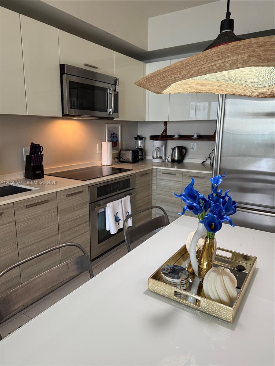 1300 Brickell Bay Dr # 807, Miami FL 33131 — 11