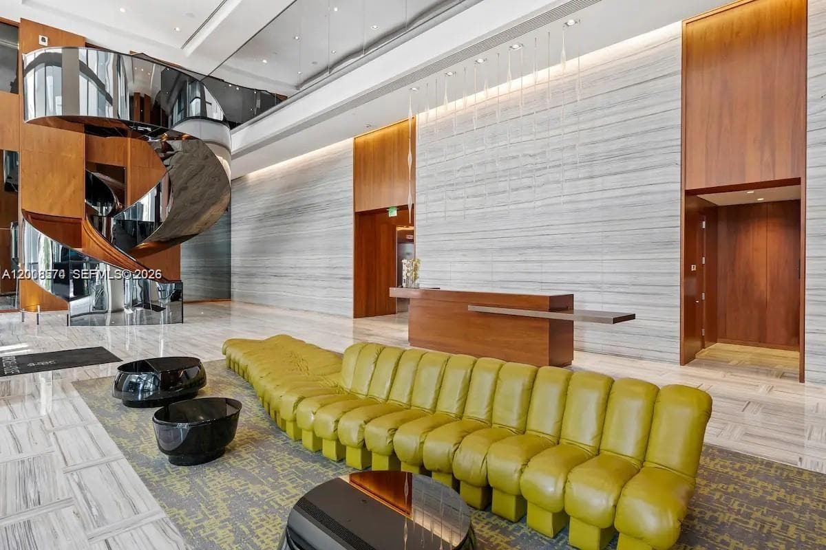 1300 Brickell Bay Dr # 807, Miami FL 33131 — 35