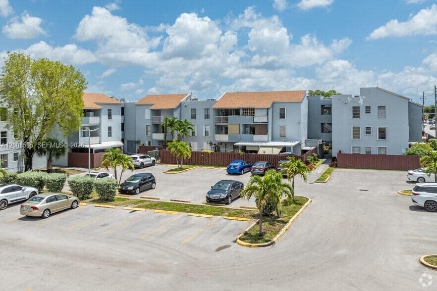 6095 W 18th Ave # S219, Hialeah FL 33012 — 1