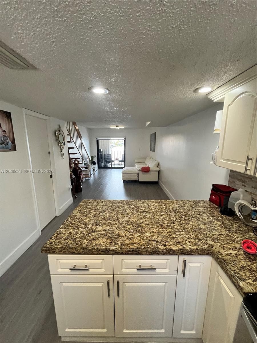 5580 W 26th Ct # 204, Hialeah FL 33016 — 2