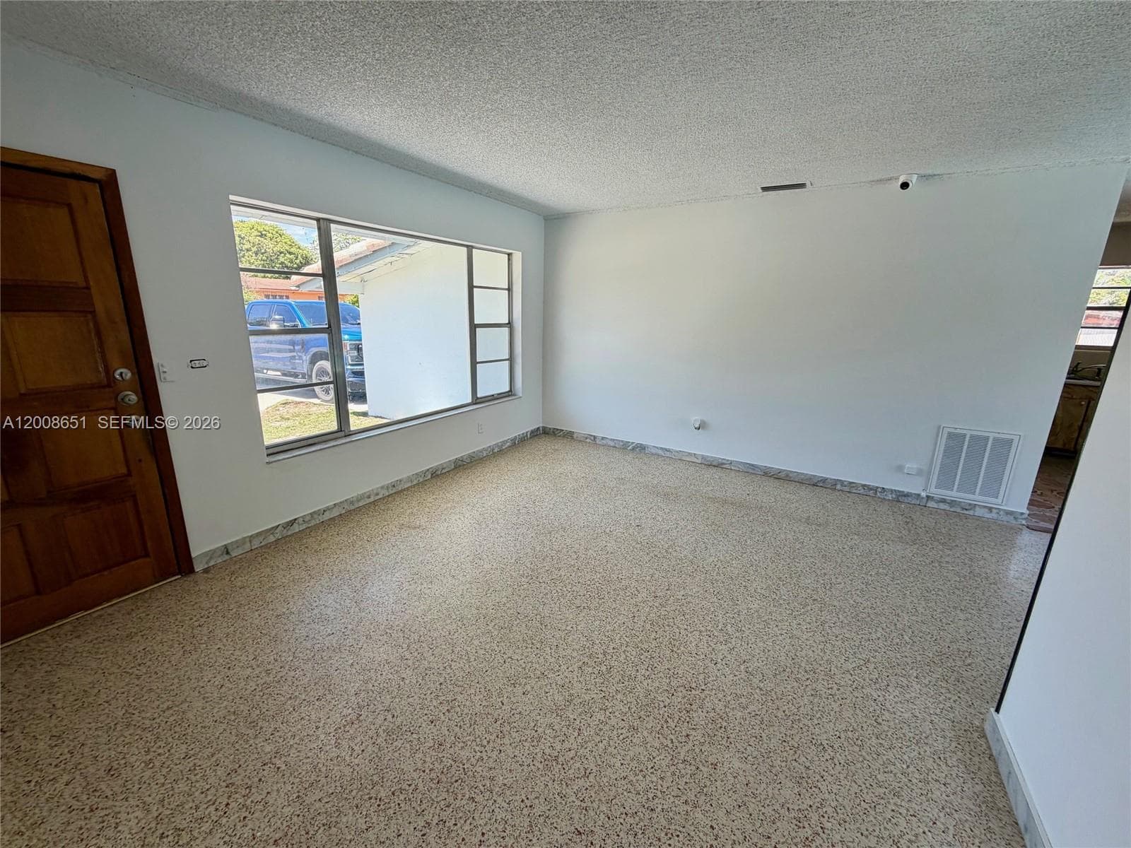 5373 W 10th Ct, Hialeah FL 33012 — 9
