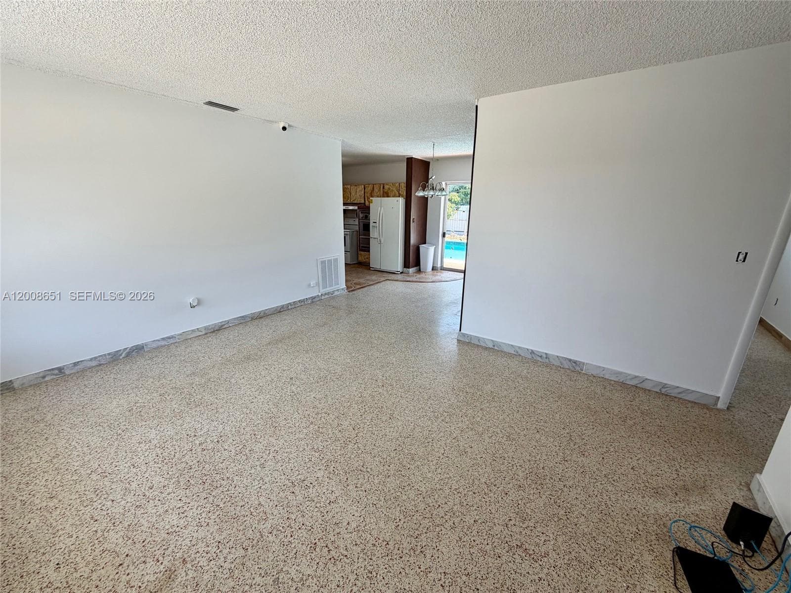 5373 W 10th Ct, Hialeah FL 33012 — 10