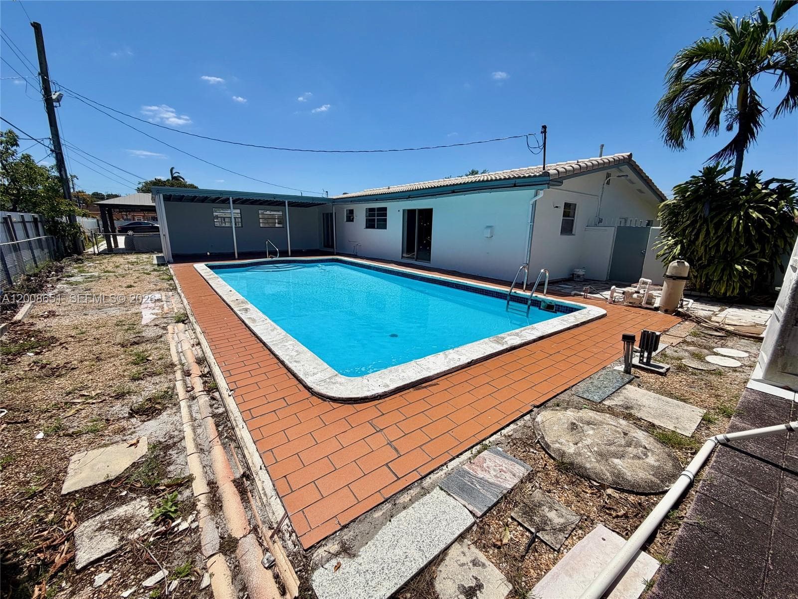5373 W 10th Ct, Hialeah FL 33012 — 33