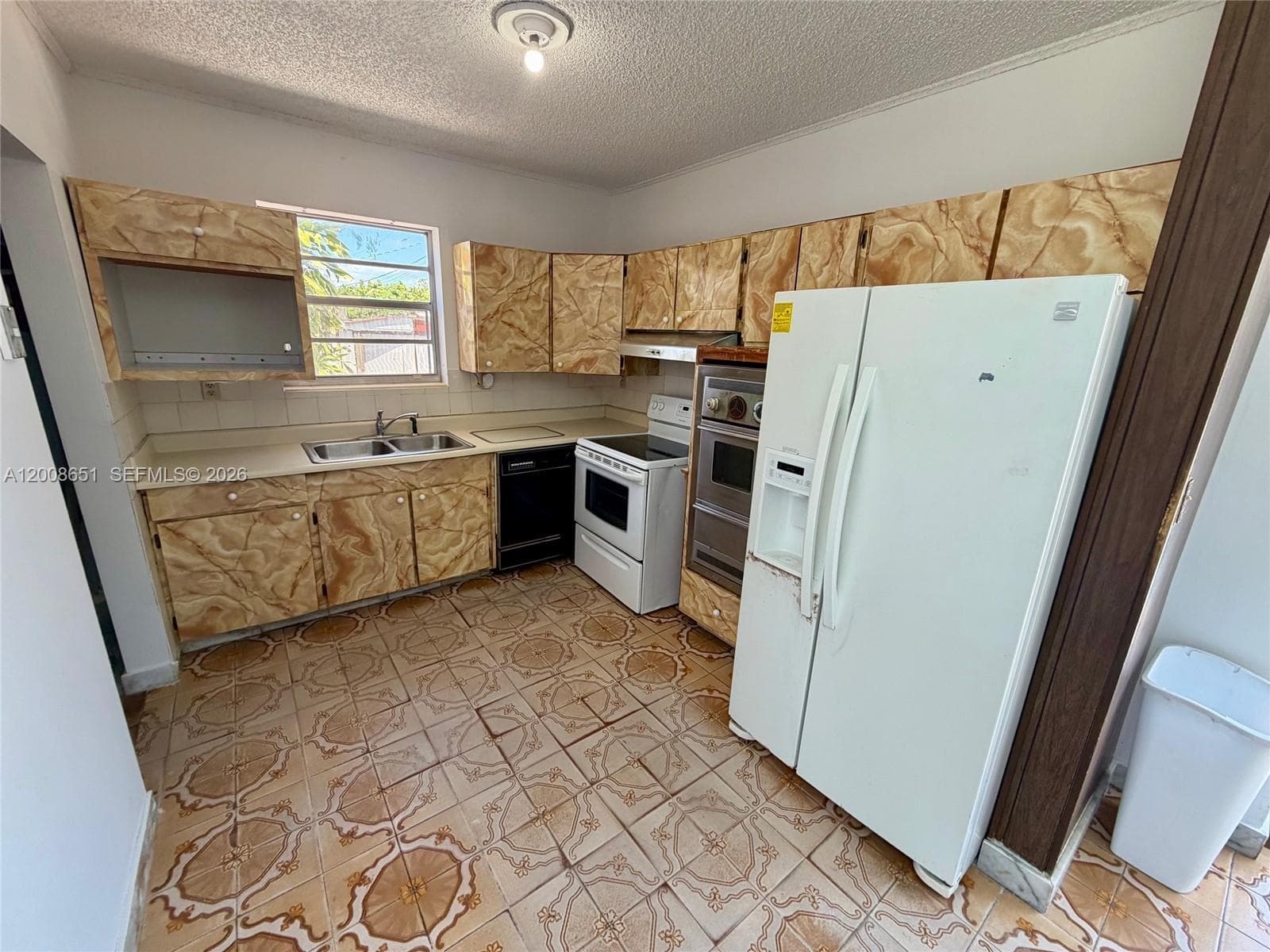 5373 W 10th Ct, Hialeah FL 33012 — 11