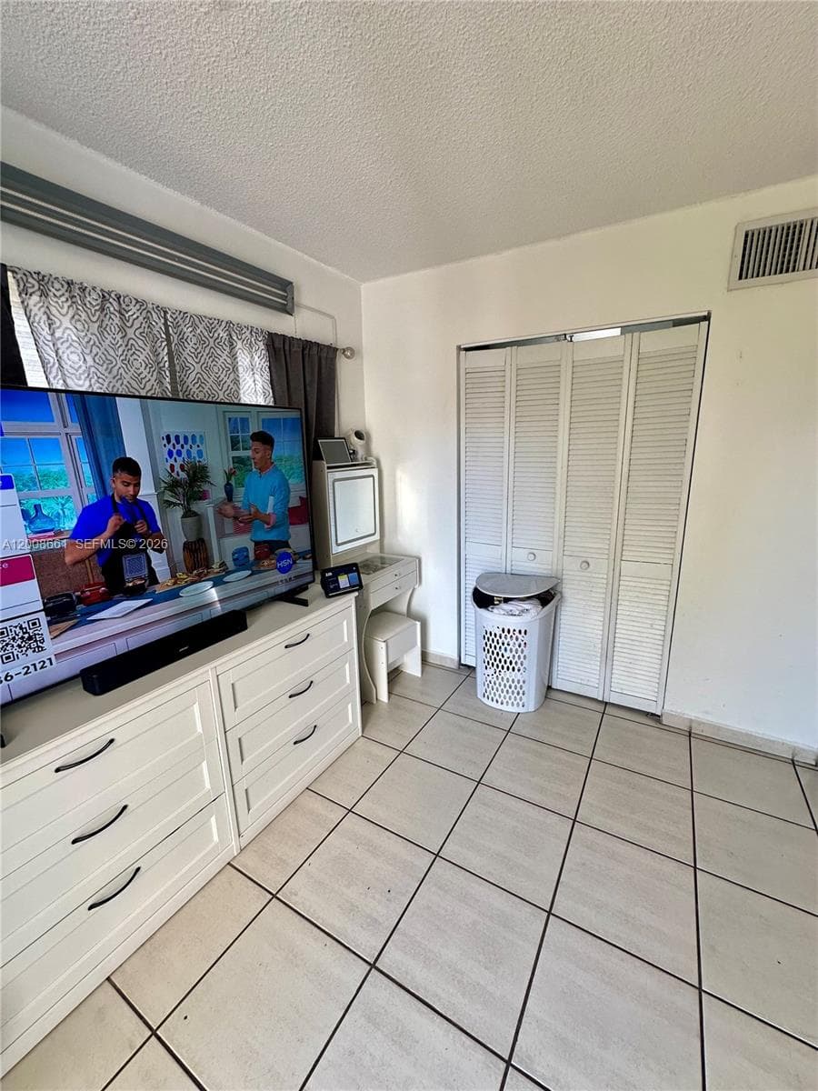 1340 Lincoln Rd # 400, Miami Beach FL 33139 — 12
