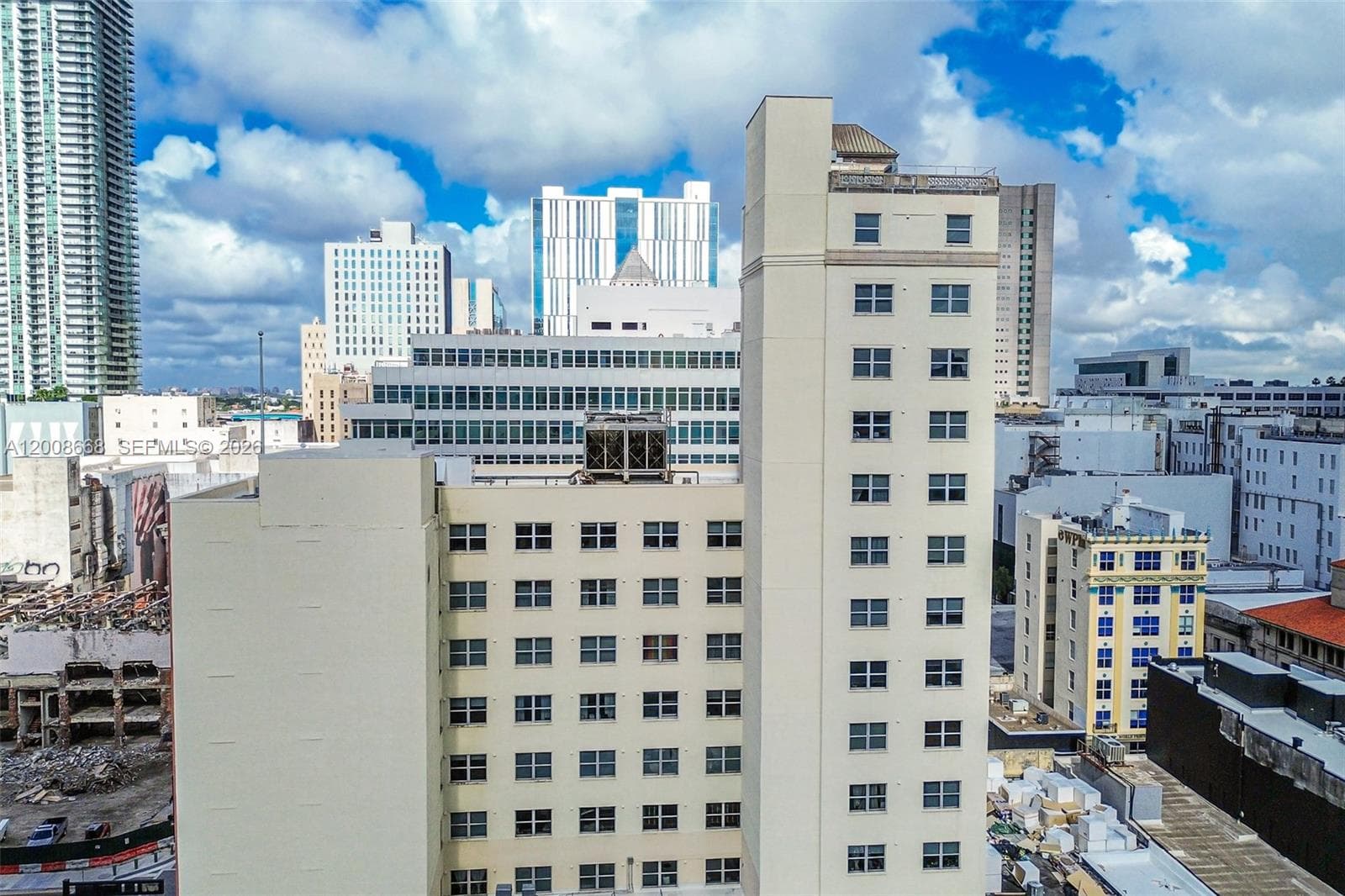 111 E Flagler St # 708, Miami FL 33131 — 23