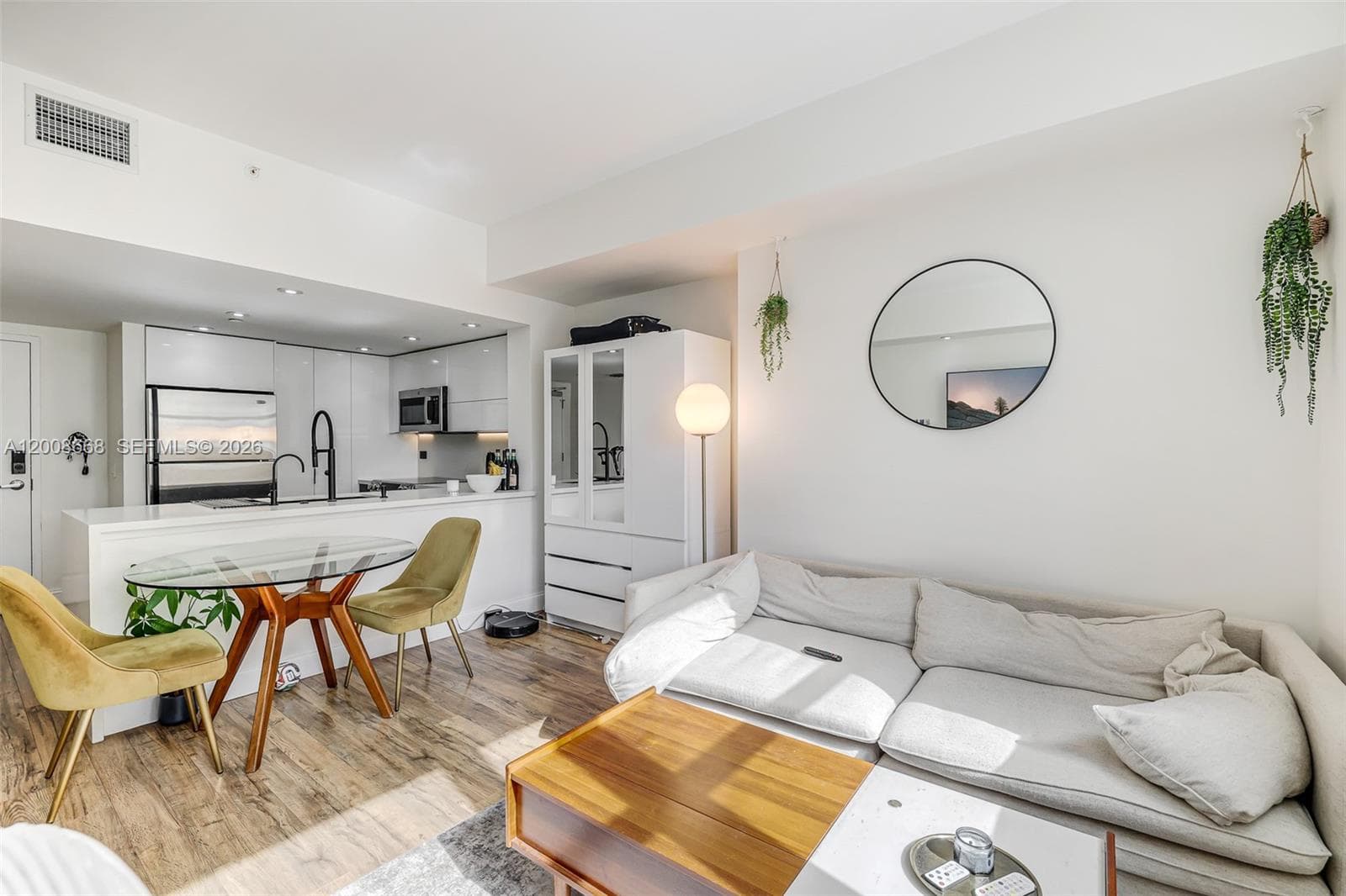 111 E Flagler St # 708, Miami FL 33131 — 8