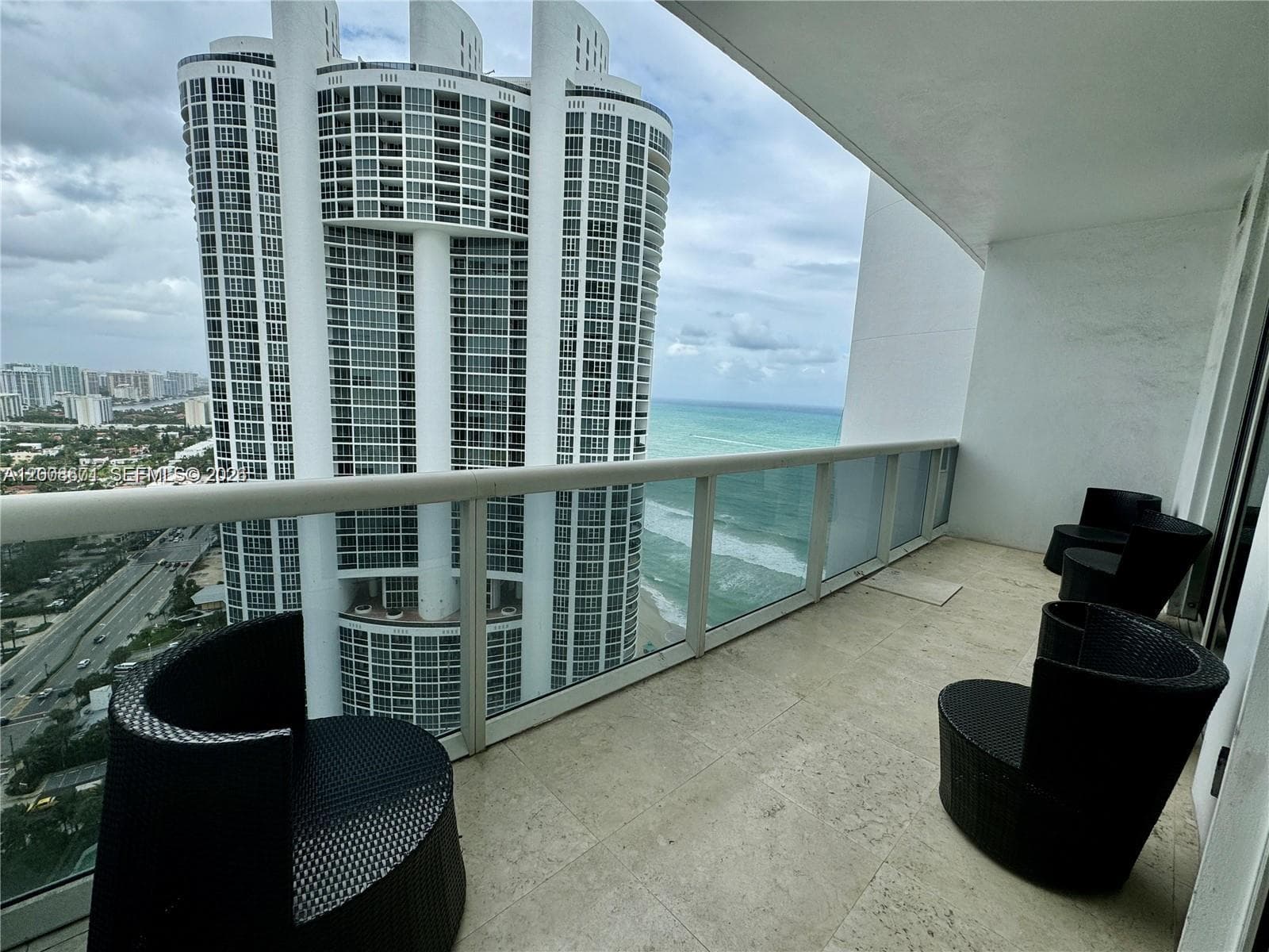 18101 Collins Ave # 4302, Sunny Isles Beach FL 33160 — 34